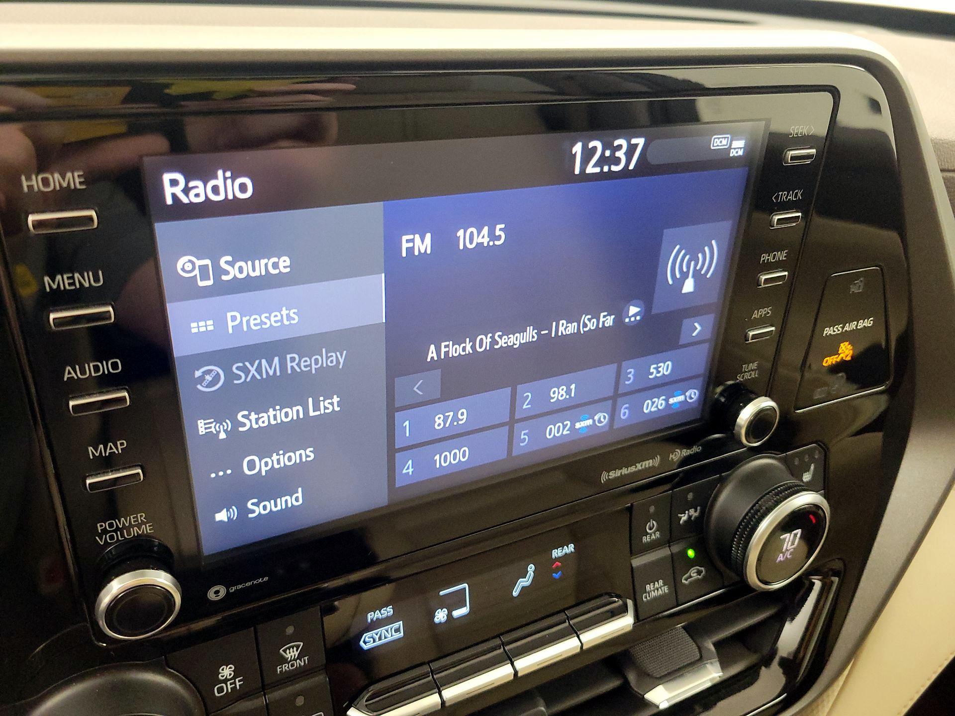 Thumbnail: 2021 Toyota Highlander - 15