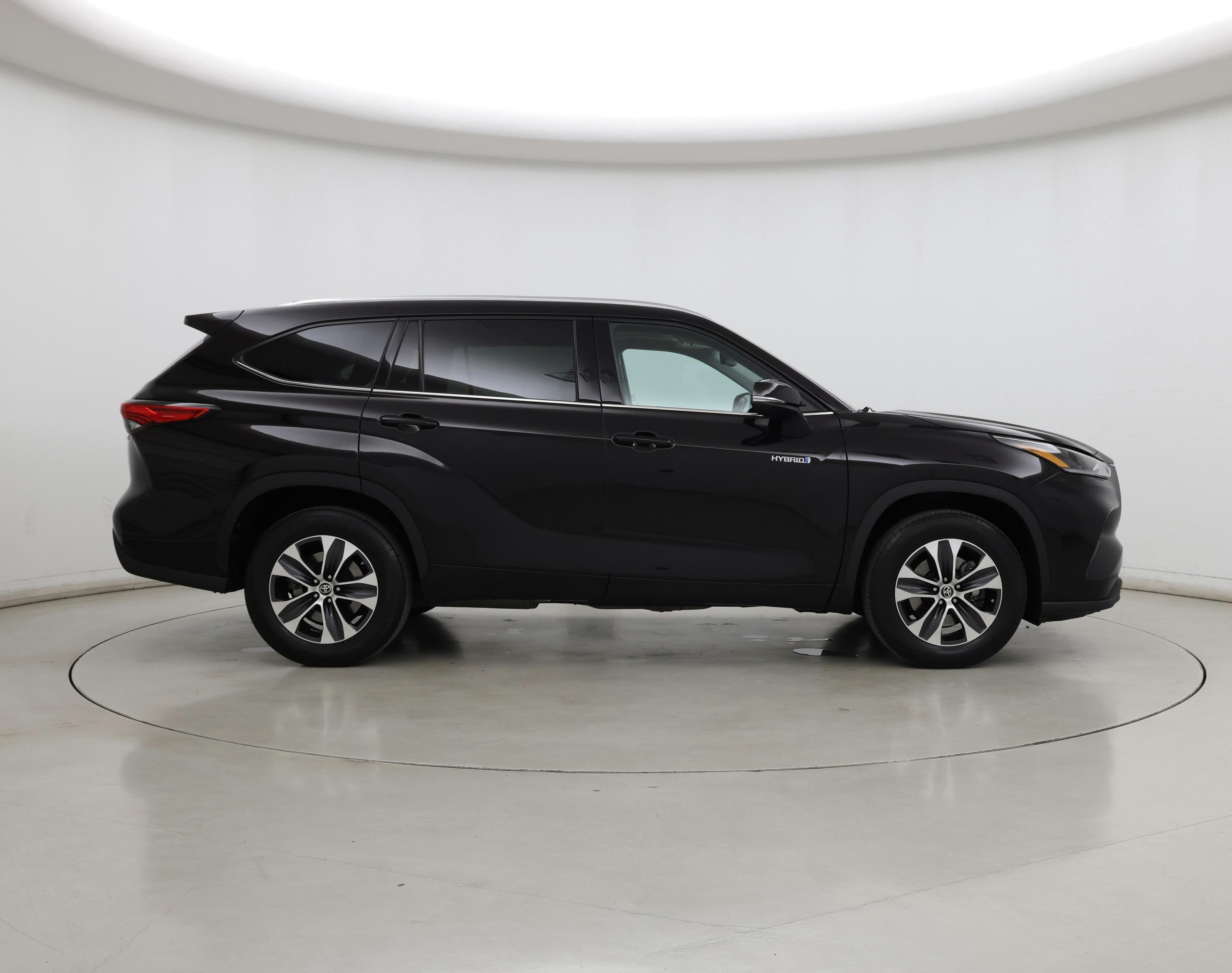 Thumbnail: 2021 Toyota Highlander - 7