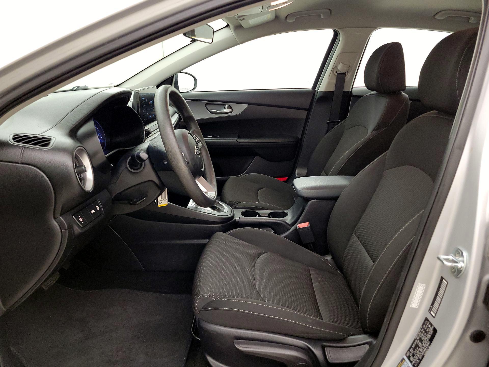Thumbnail: 2021 Kia Forte - 11