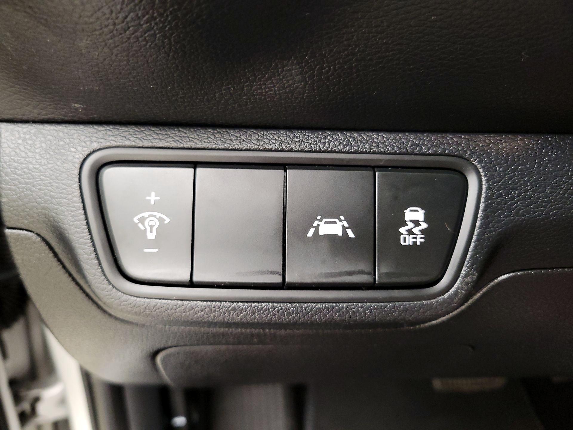Thumbnail: 2021 Kia Forte - 13
