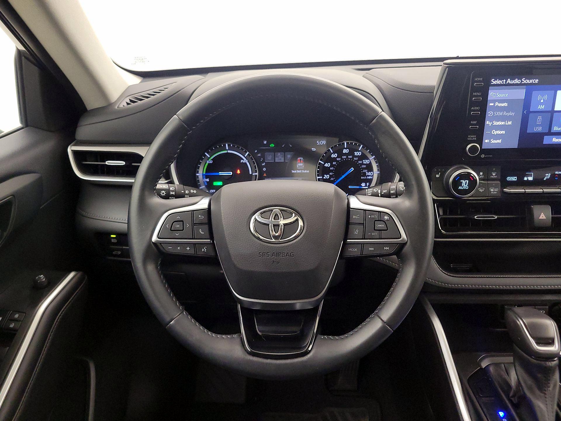 Thumbnail: 2021 Toyota Highlander - 10