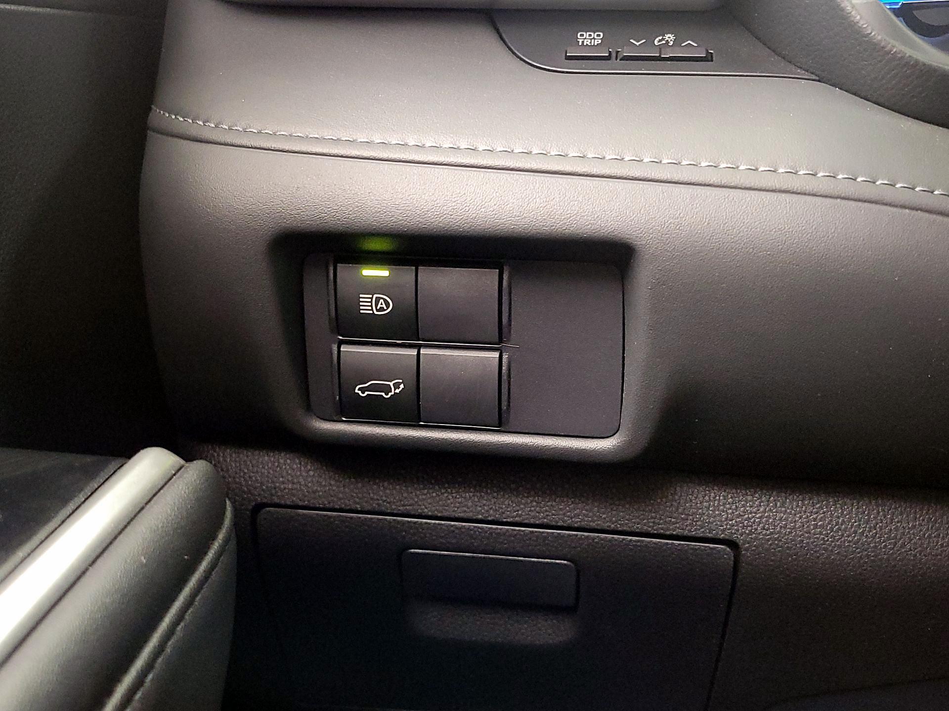 Thumbnail: 2021 Toyota Highlander - 13