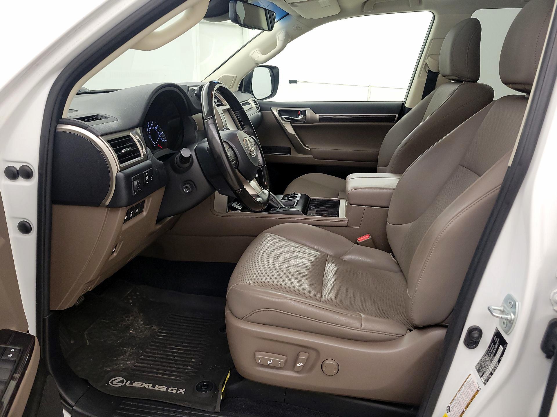 Thumbnail: 2020 Lexus GX - 11