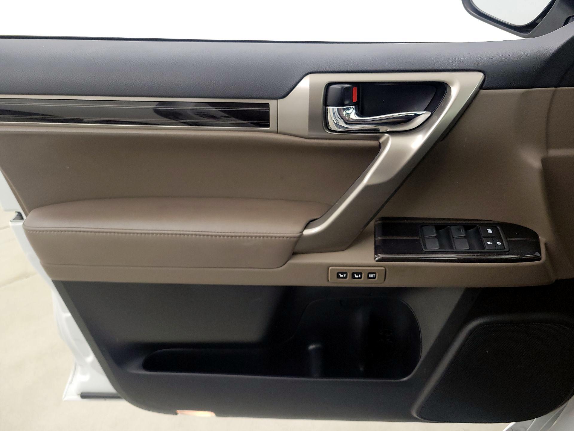 Thumbnail: 2020 Lexus GX - 12