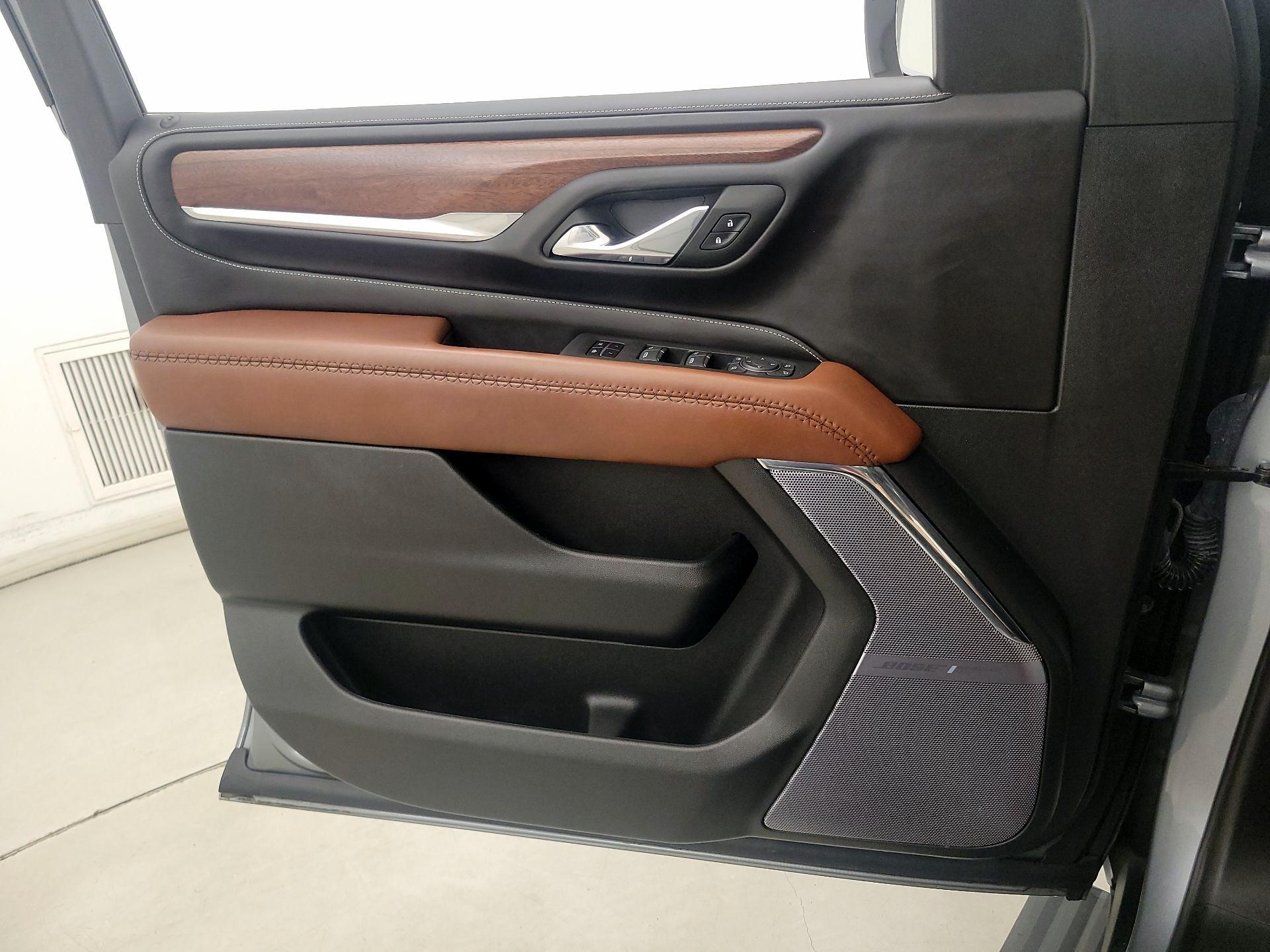 Thumbnail: 2023 GMC Yukon XL - 12