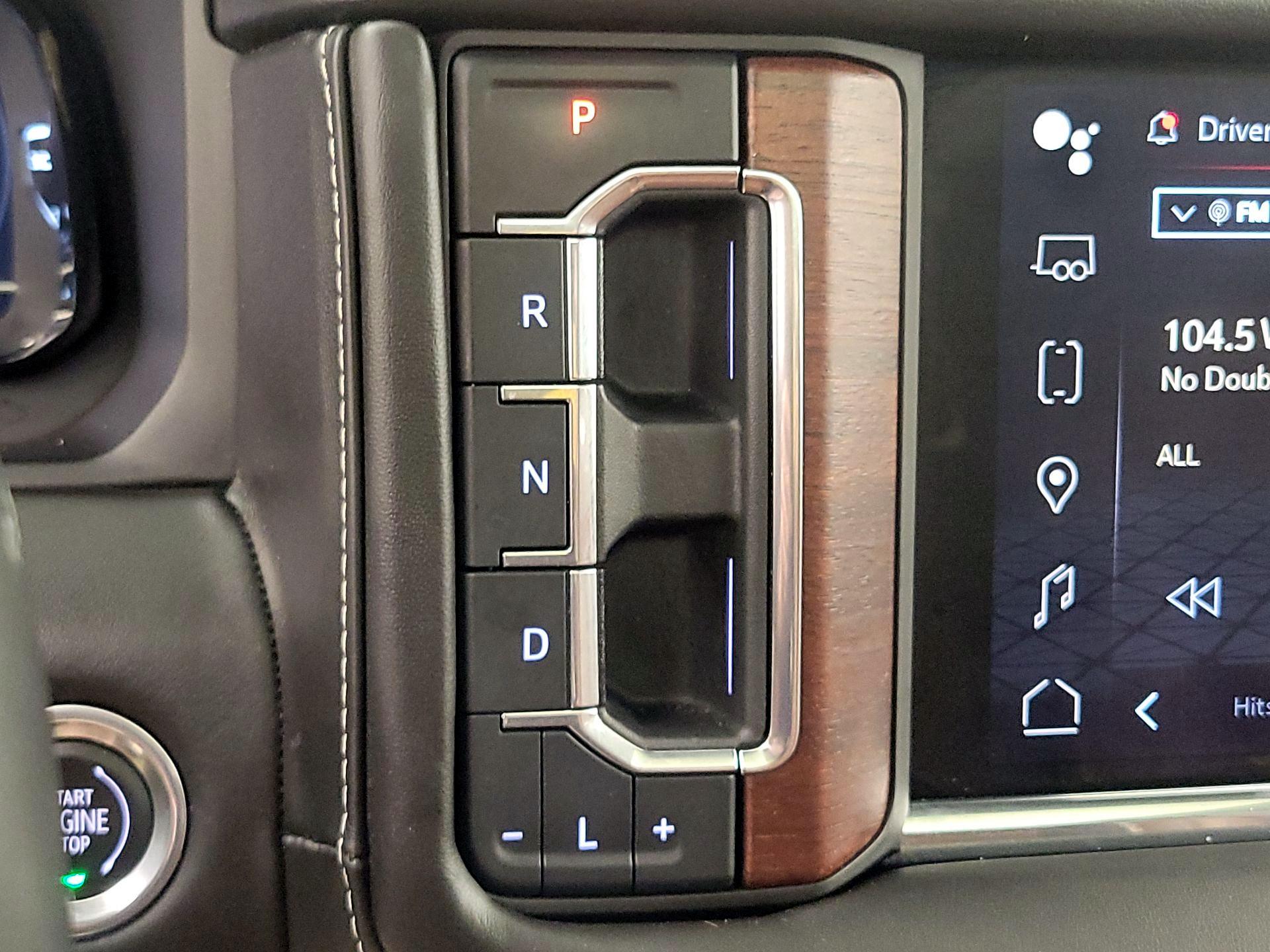 Thumbnail: 2023 GMC Yukon XL - 18