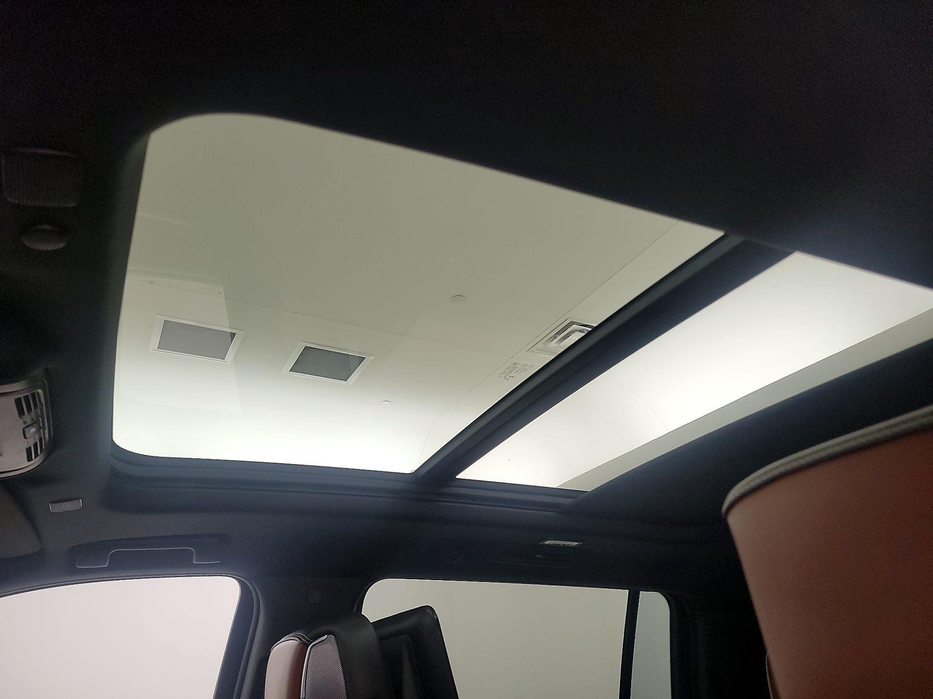 Thumbnail: 2023 GMC Yukon XL - 20