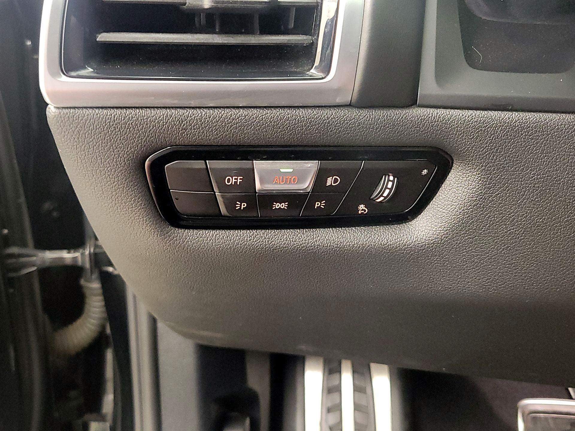 Thumbnail: 2021 BMW 8 Series - 13