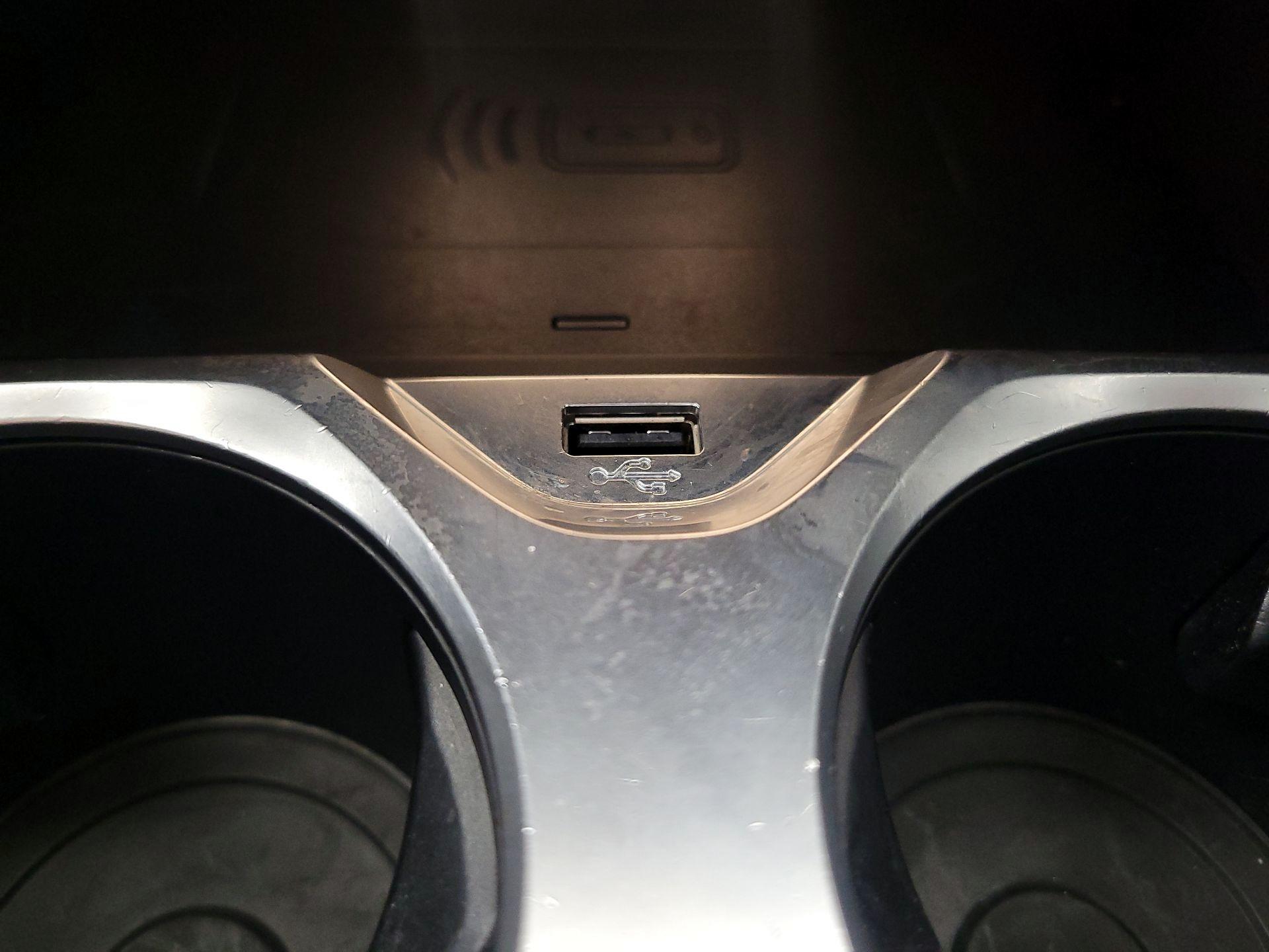 Thumbnail: 2021 BMW 8 Series - 19