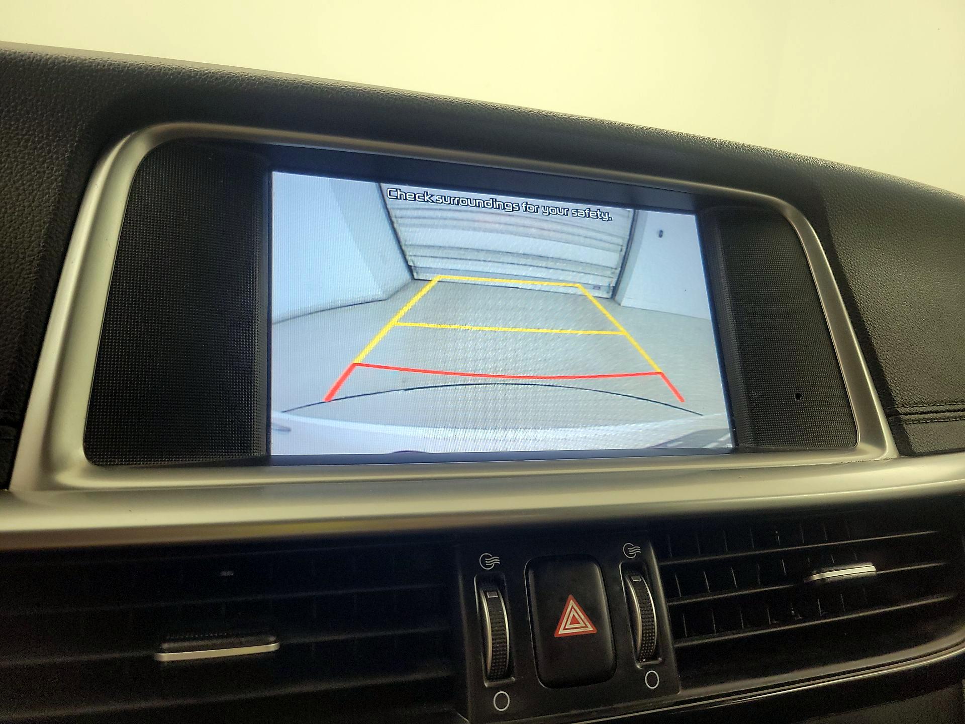 Thumbnail: 2020 Kia Optima - 14