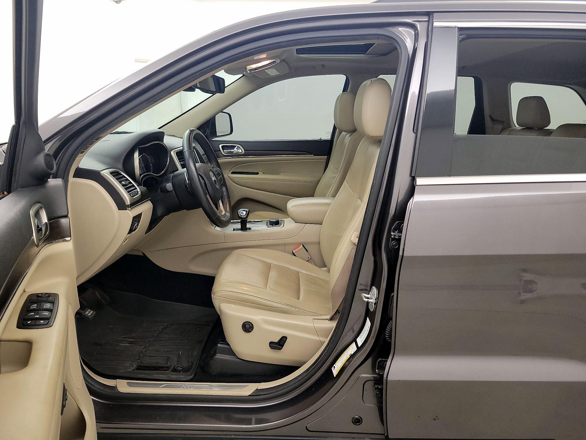 Thumbnail: 2014 Jeep Grand Cherokee - 11