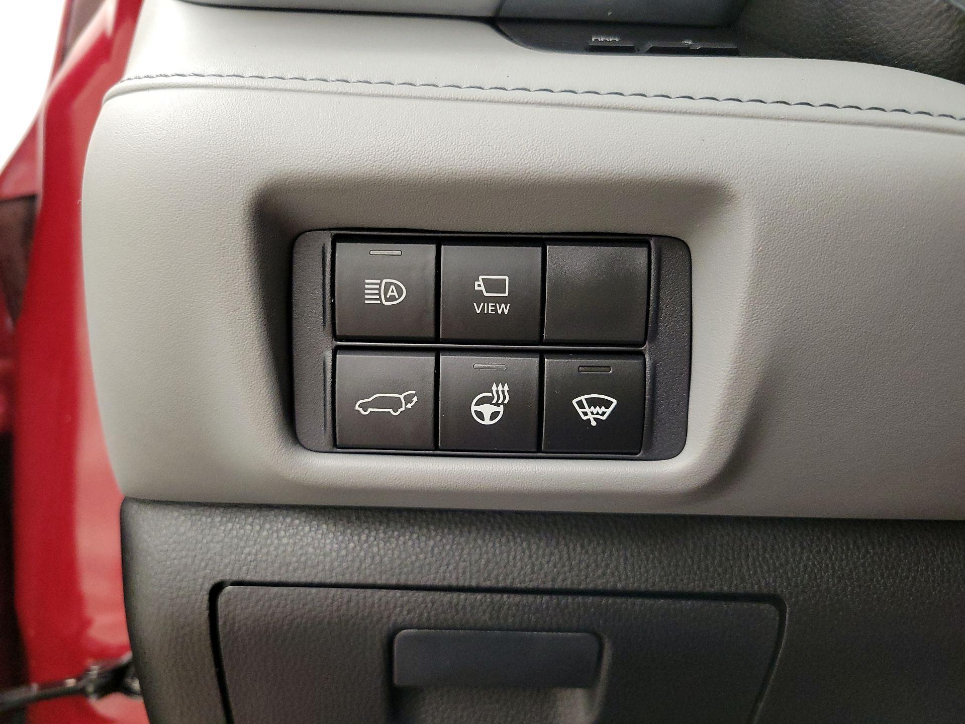 Thumbnail: 2021 Toyota Highlander - 13