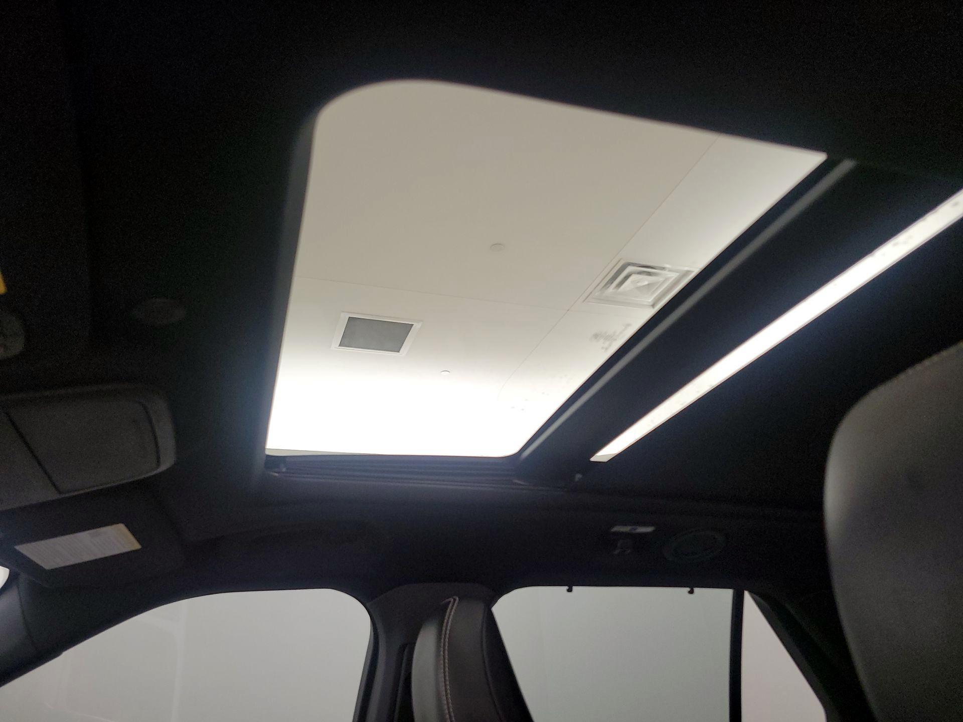 Thumbnail: 2020 Ford Explorer - 20