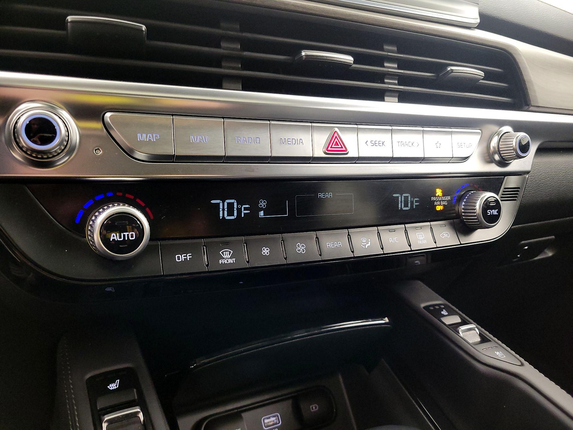 Thumbnail: 2020 Kia Telluride - 17