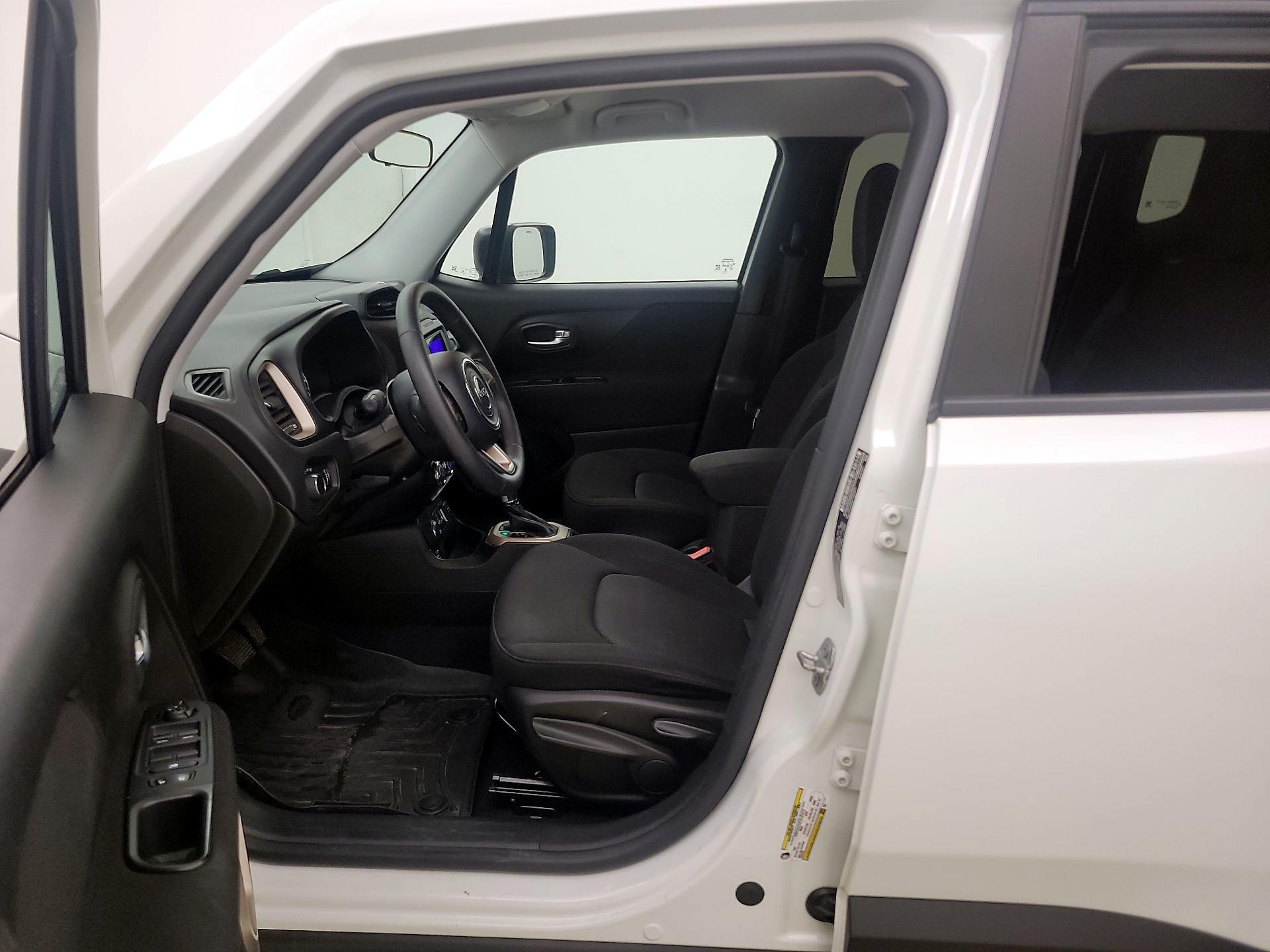 Thumbnail: 2017 Jeep Renegade - 11