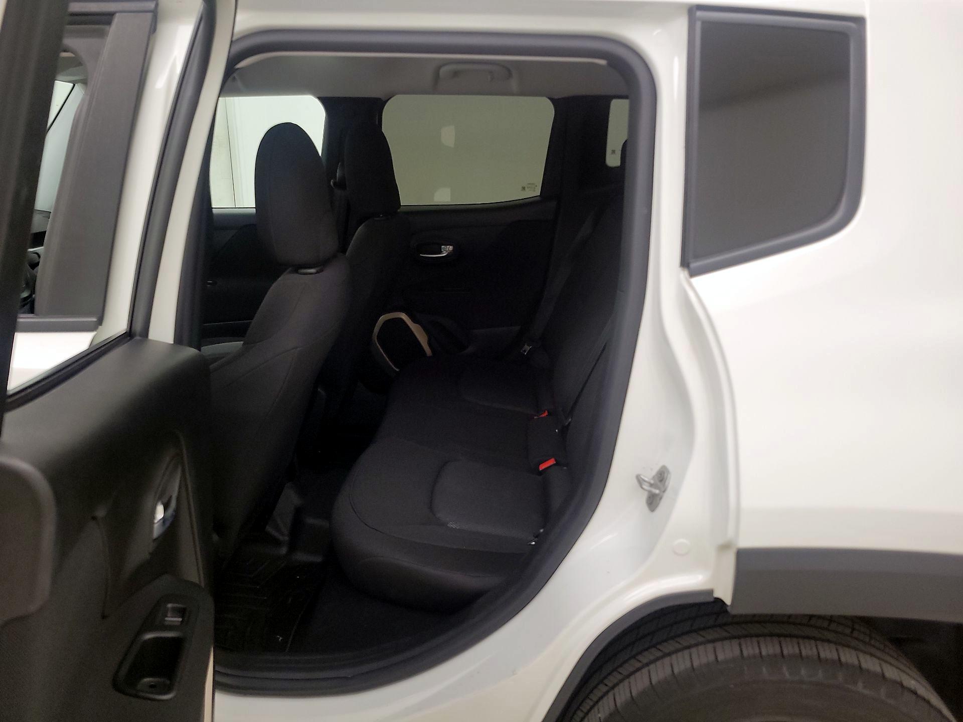 Thumbnail: 2017 Jeep Renegade - 18