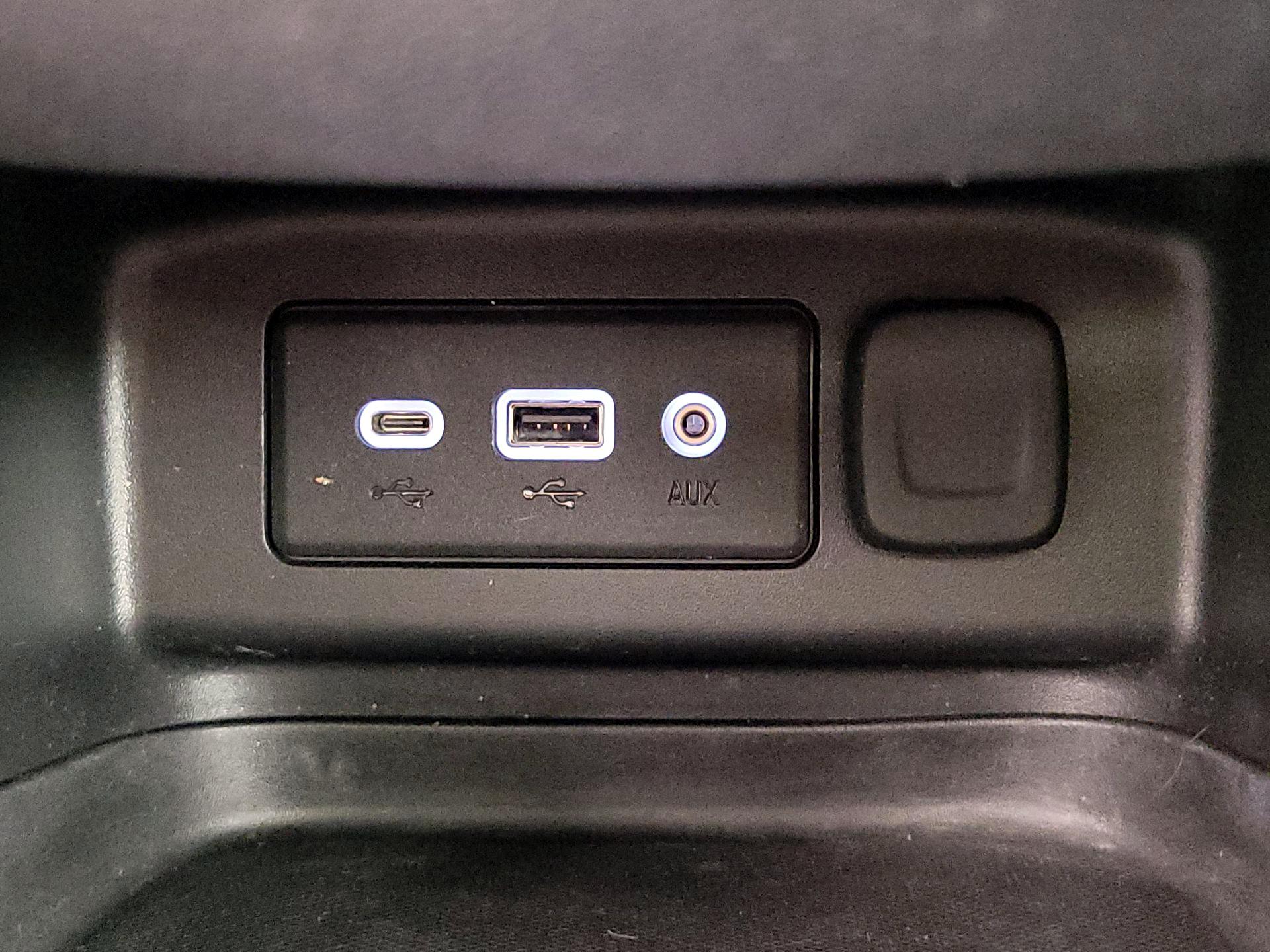 Thumbnail: 2019 Chevrolet Equinox - 18