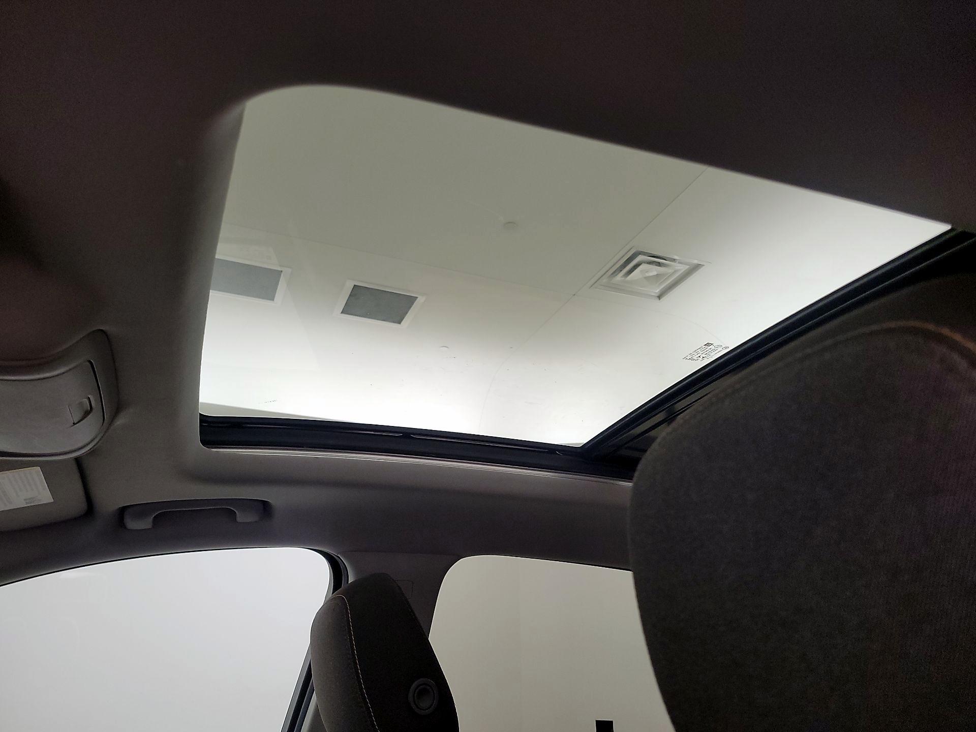 Thumbnail: 2019 Chevrolet Equinox - 19