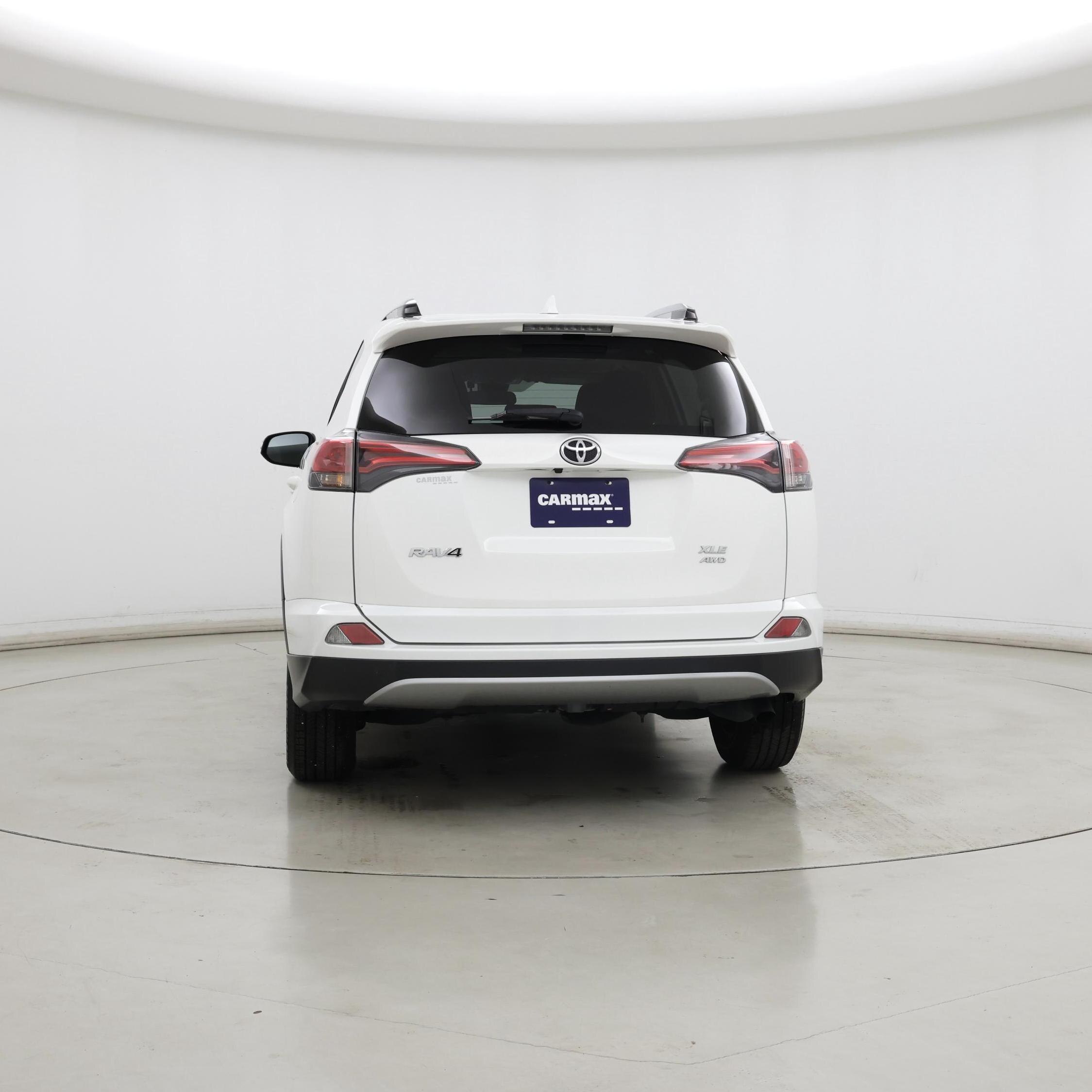 Thumbnail: 2018 Toyota RAV4 - 6