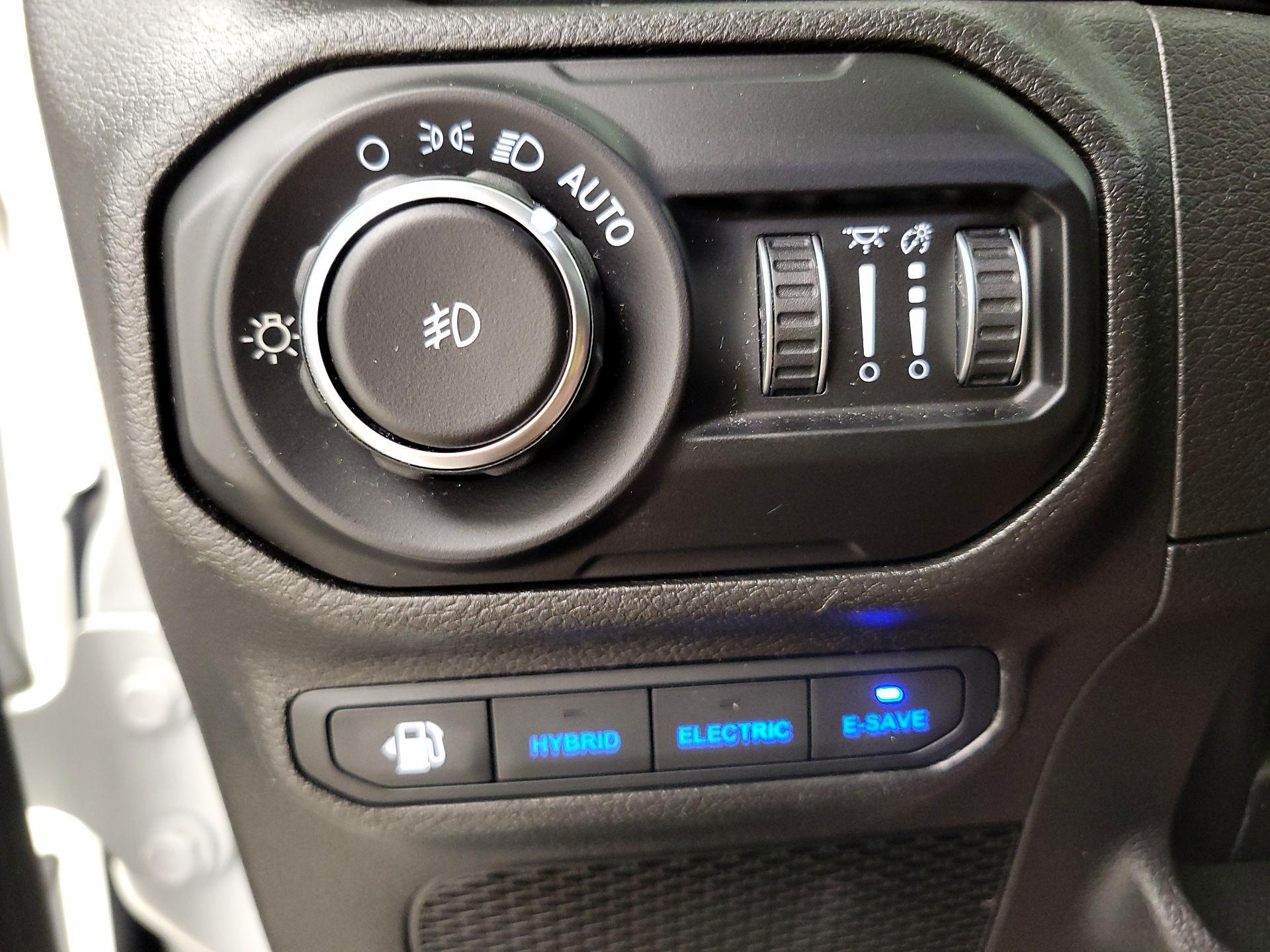 Thumbnail: 2022 Jeep Wrangler - 13