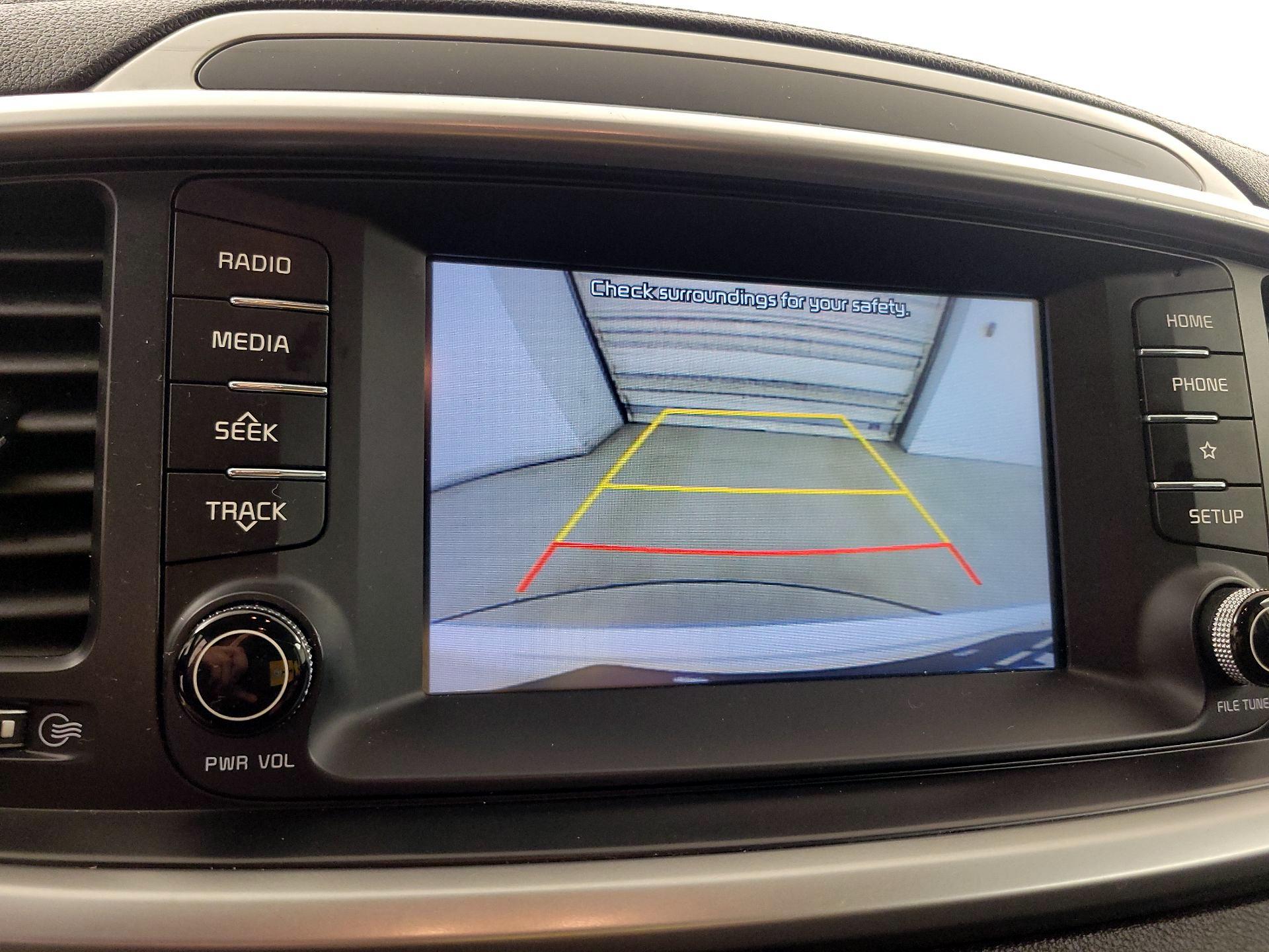 Thumbnail: 2019 Kia Sorento - 14