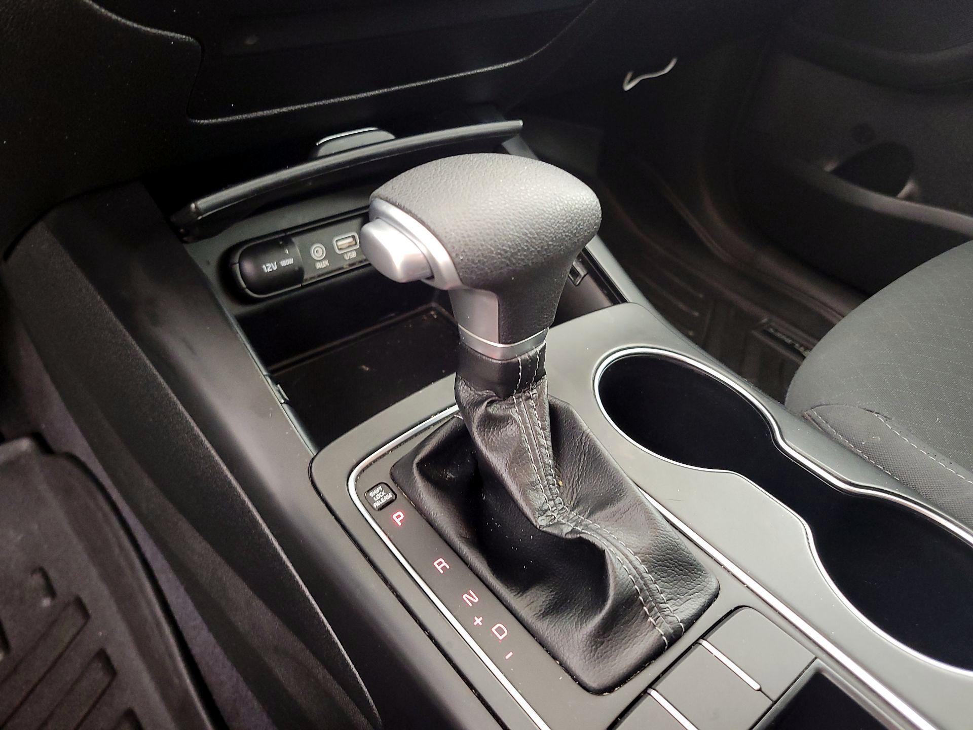 Thumbnail: 2019 Kia Sorento - 17