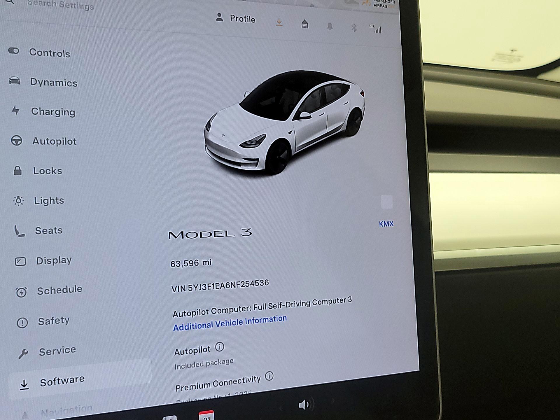 Thumbnail: 2022 Tesla Model 3 - 13