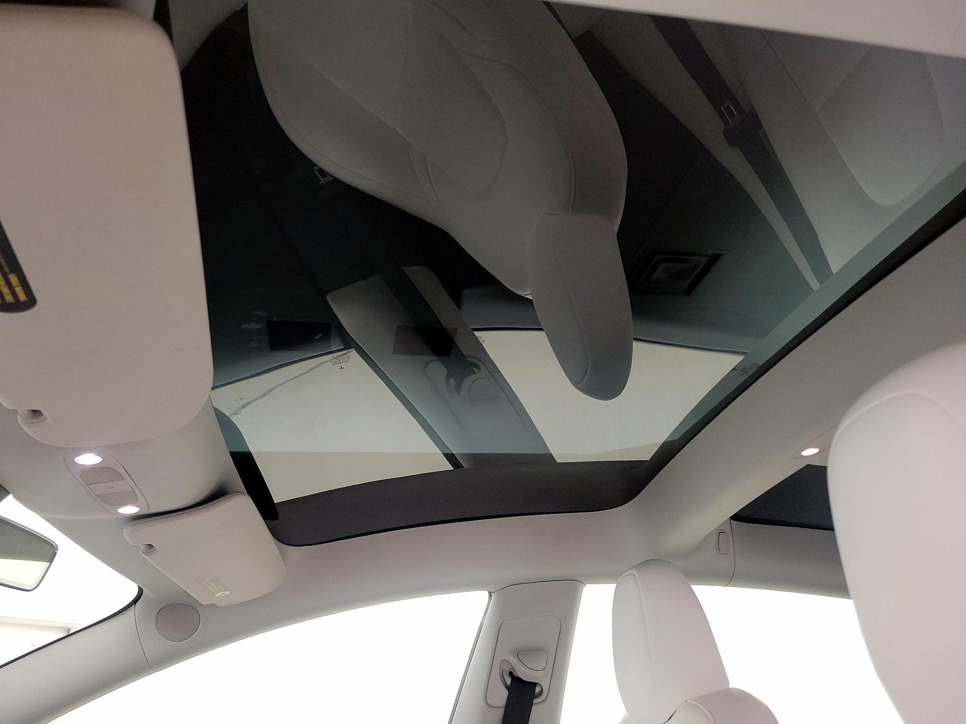 Thumbnail: 2022 Tesla Model 3 - 19