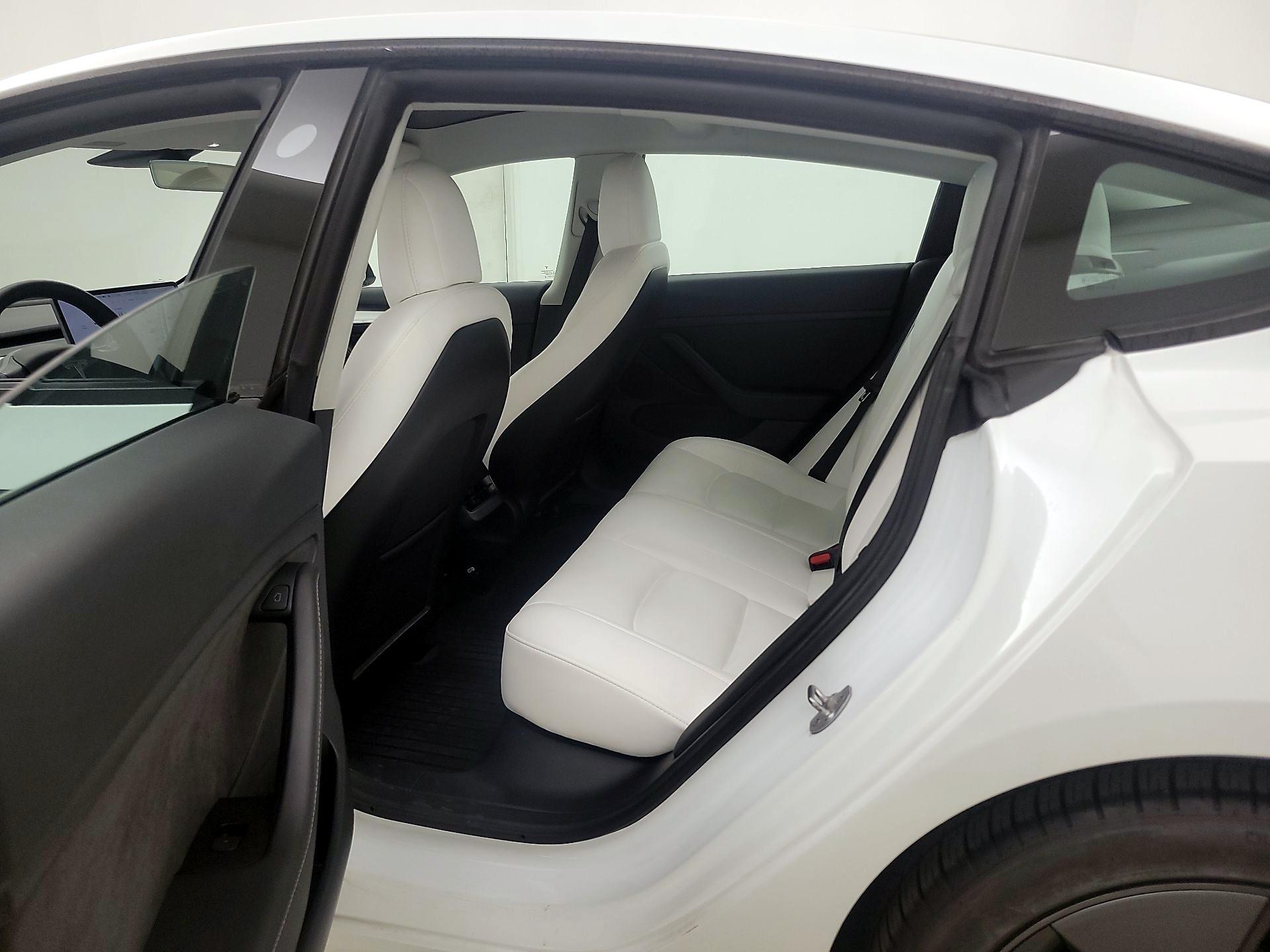 Thumbnail: 2022 Tesla Model 3 - 20