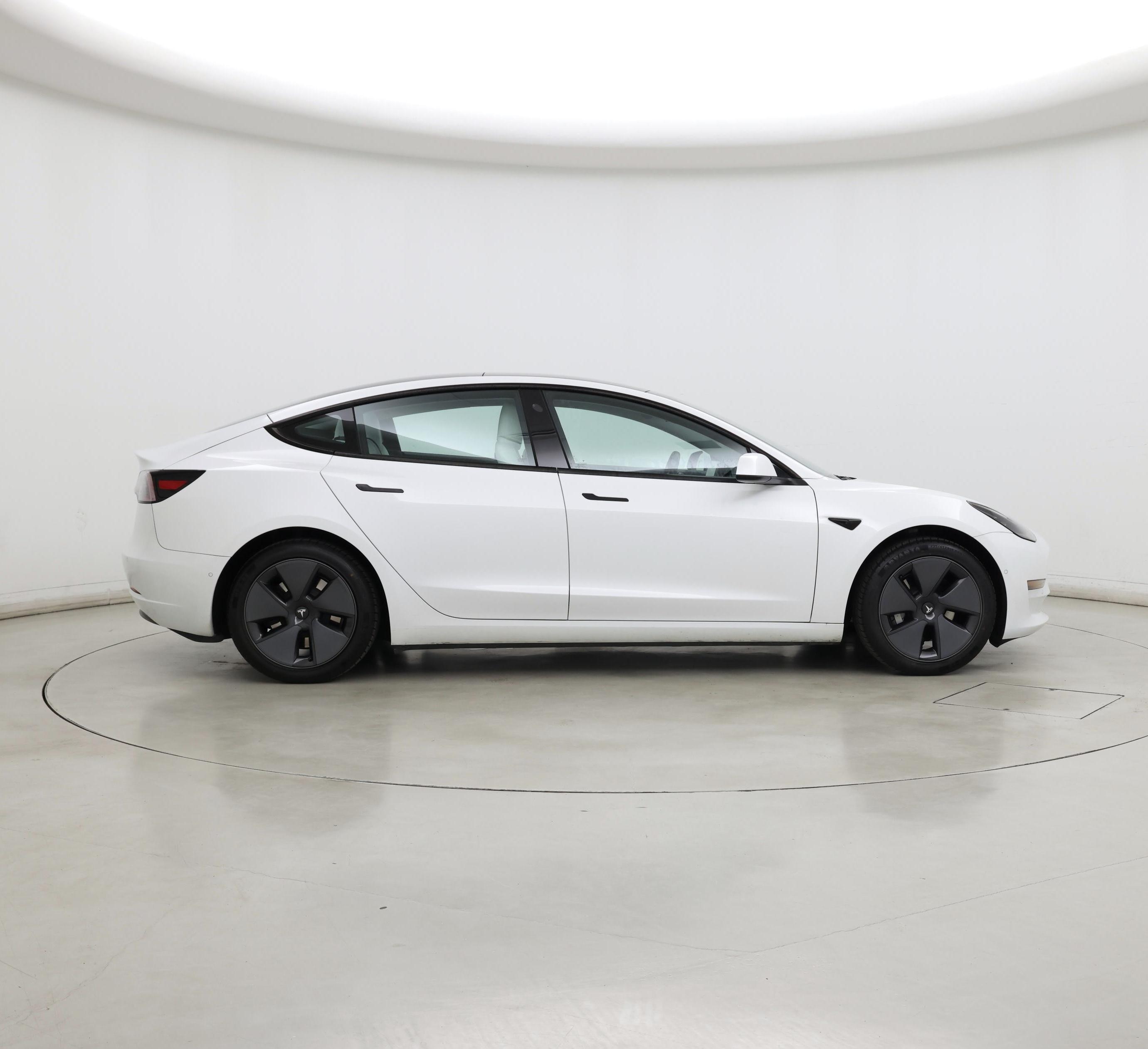 Thumbnail: 2022 Tesla Model 3 - 7