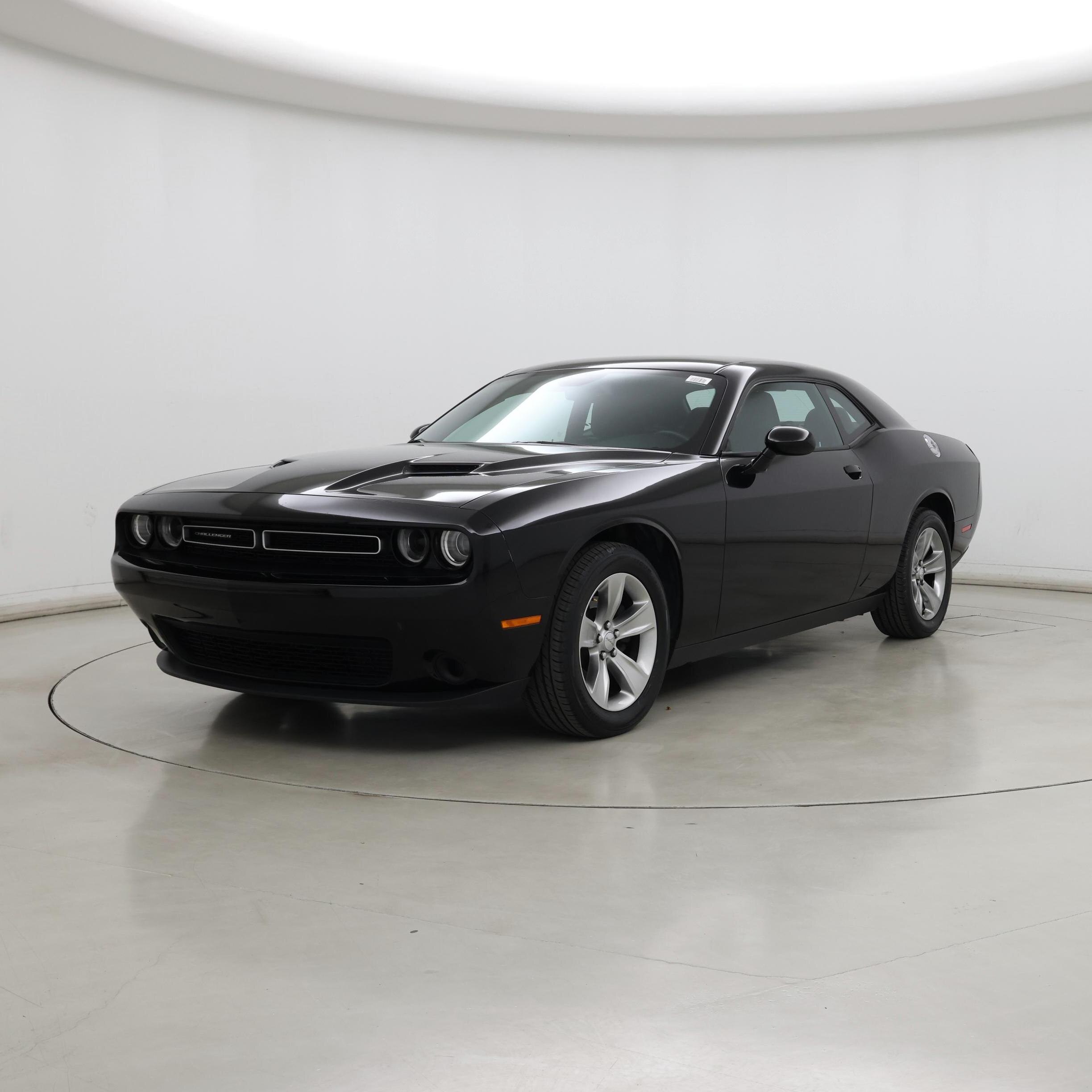 Thumbnail: 2016 Dodge Challenger - 4