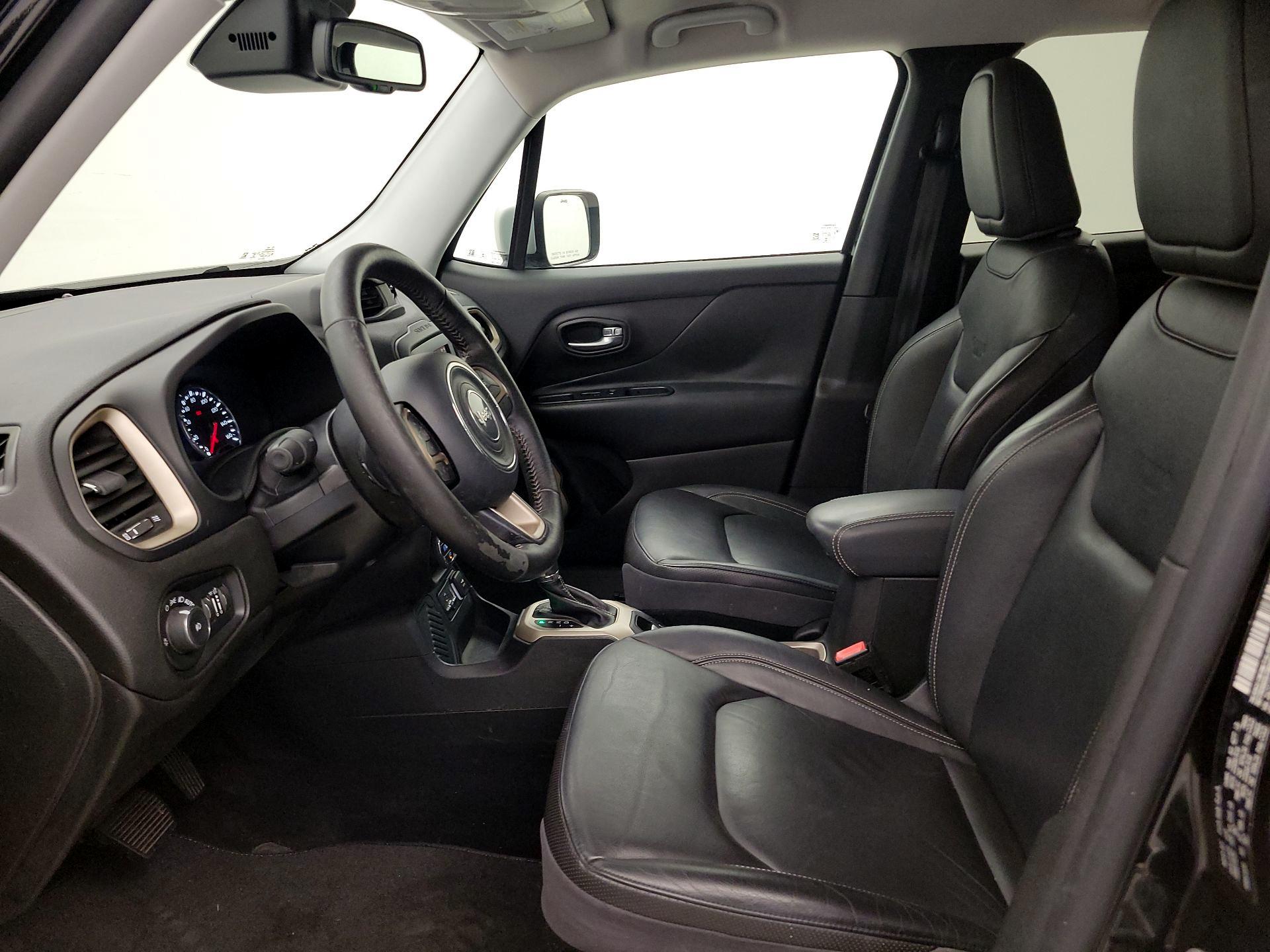 Thumbnail: 2016 Jeep Renegade - 11