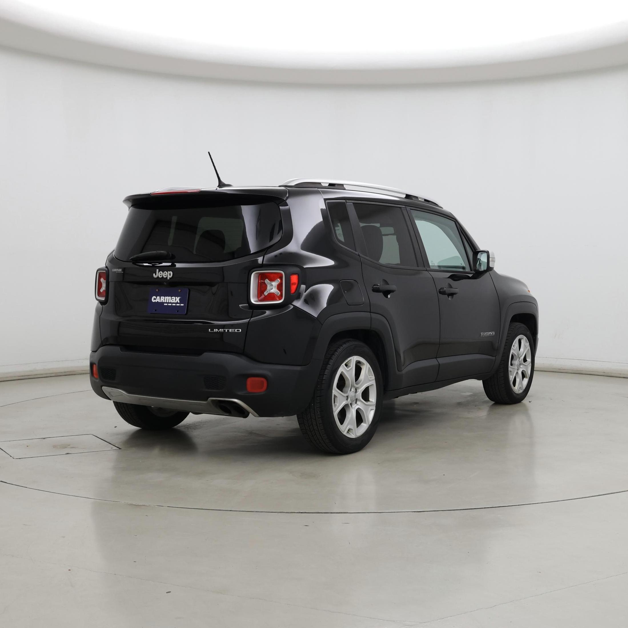 Thumbnail: 2016 Jeep Renegade - 8