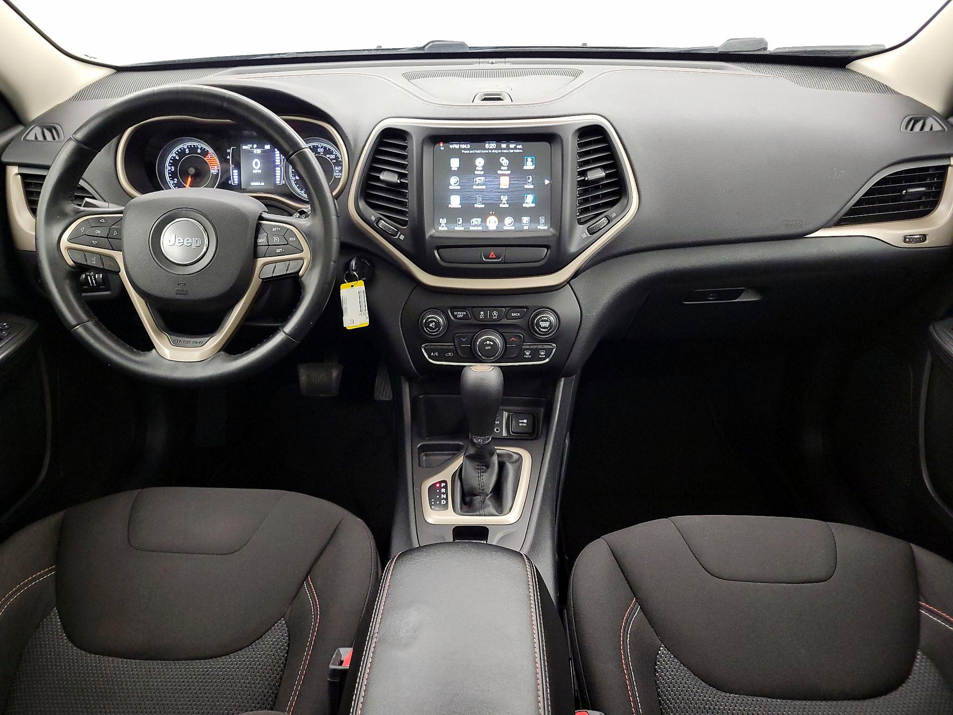 Thumbnail: 2017 Jeep Cherokee - 9