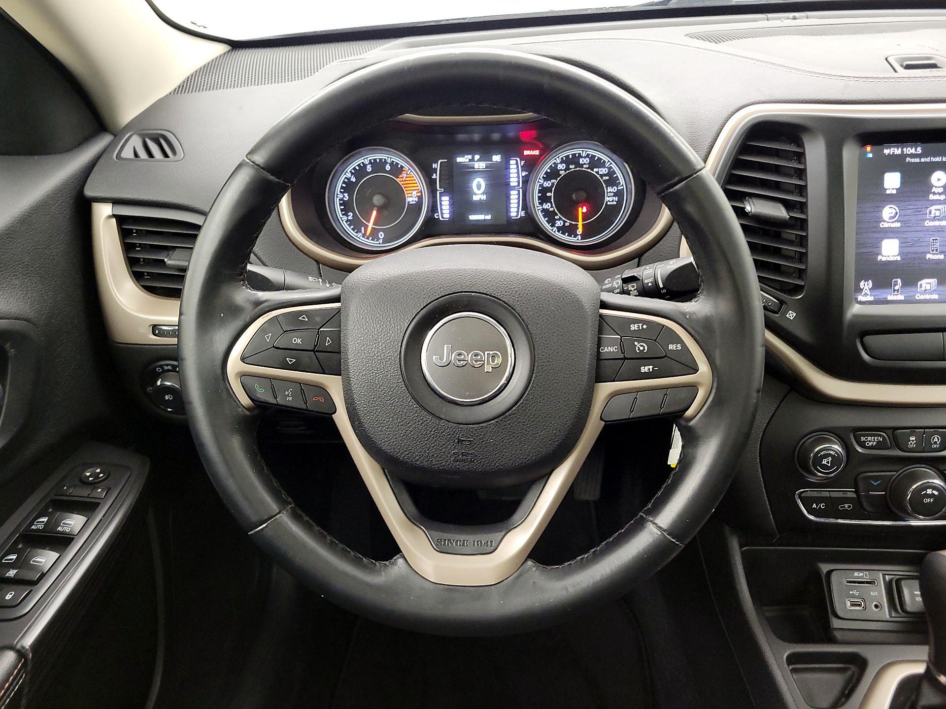 Thumbnail: 2017 Jeep Cherokee - 10