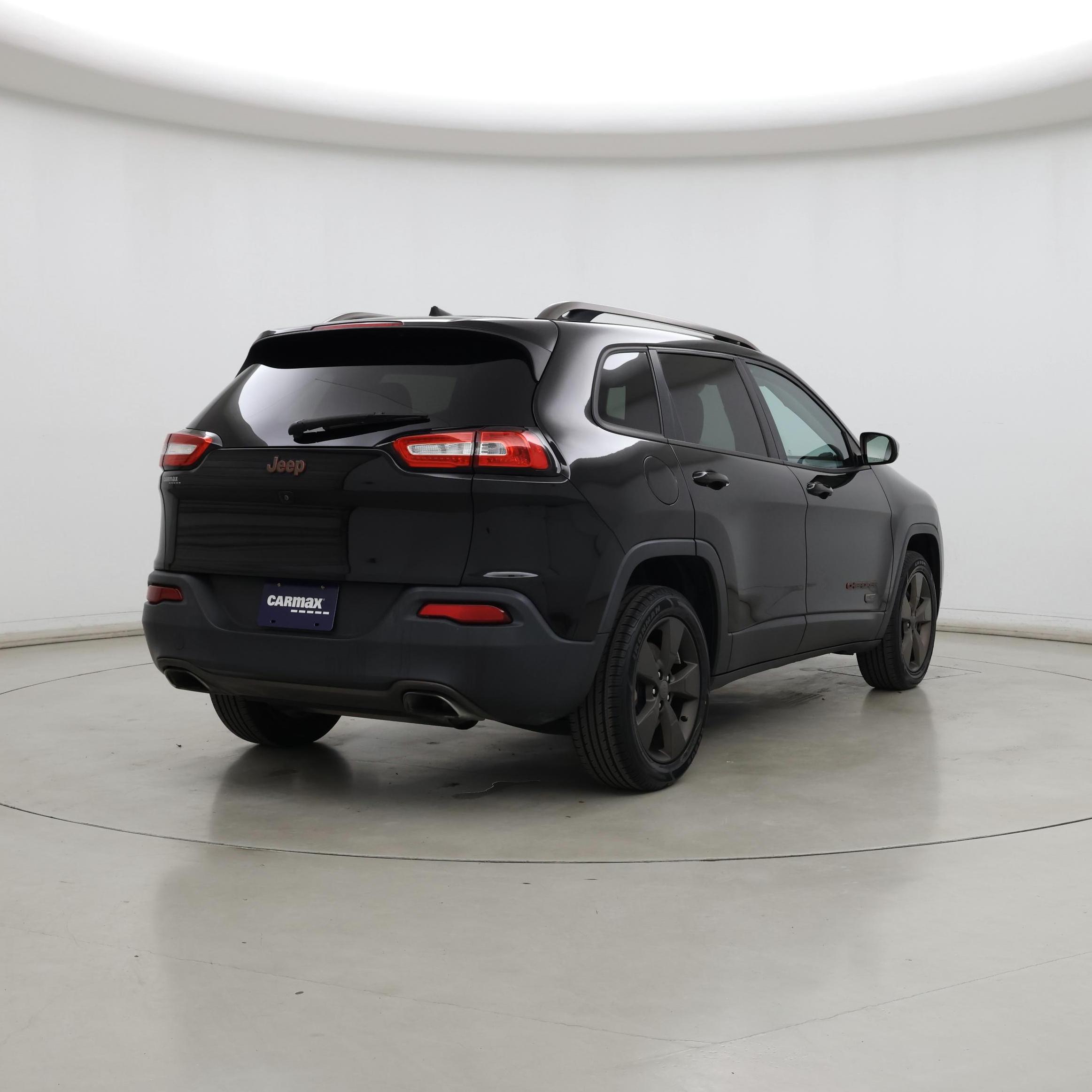 Thumbnail: 2017 Jeep Cherokee - 8