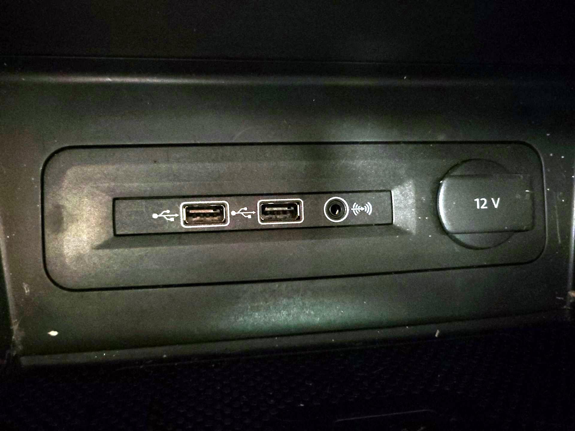 Thumbnail: 2021 Volkswagen Atlas - 18