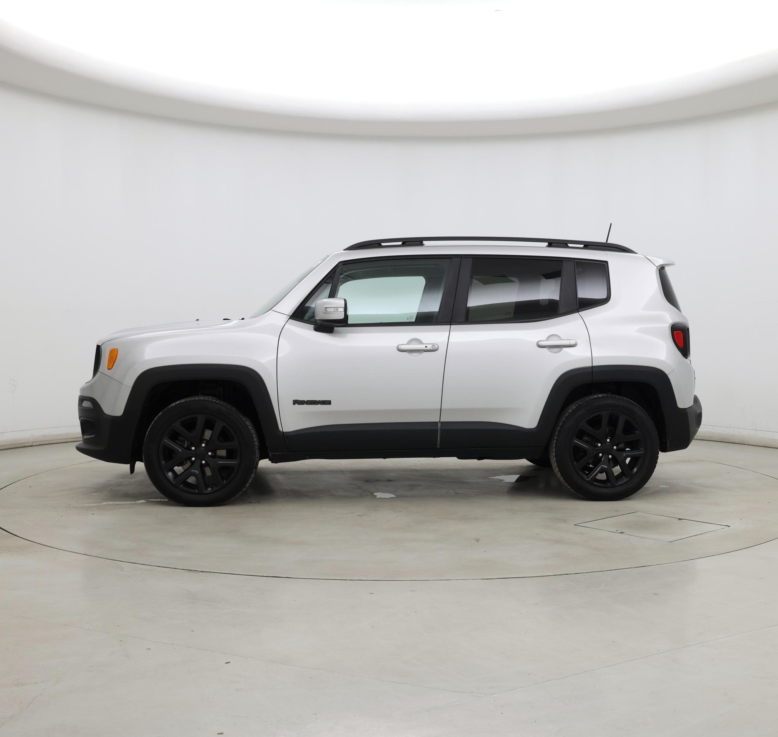 Thumbnail: 2018 Jeep Renegade - 3