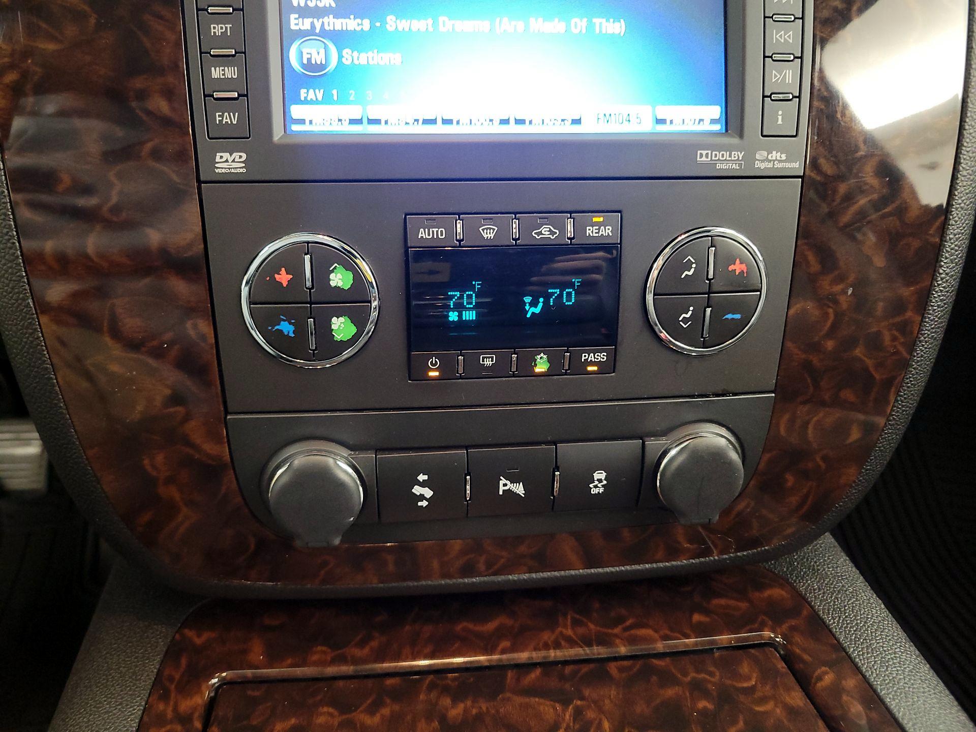 Thumbnail: 2014 GMC Yukon - 17