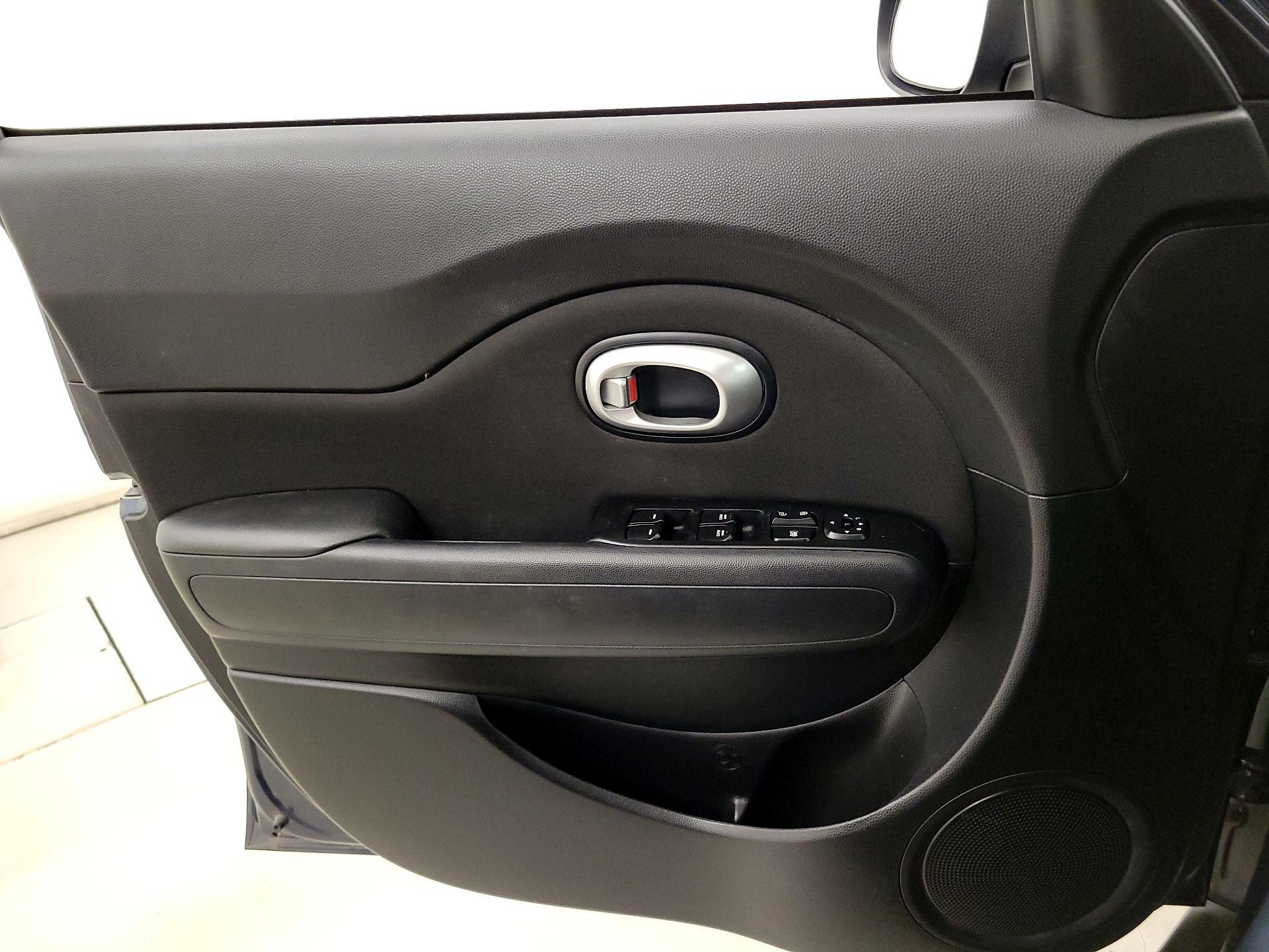 Thumbnail: 2016 Kia Soul - 12