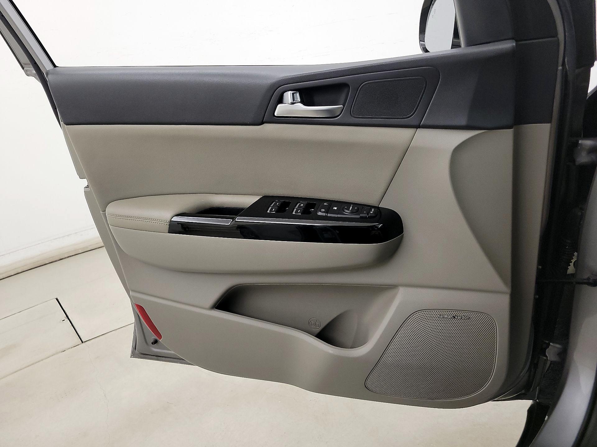 Thumbnail: 2021 Kia Sportage - 12