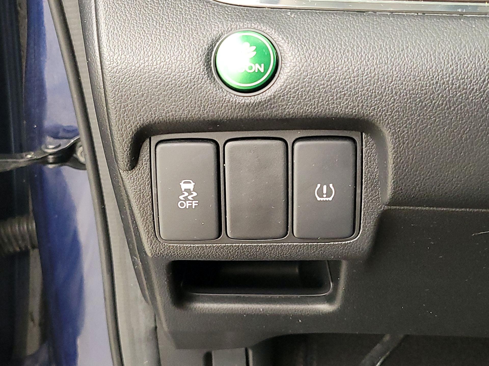 Thumbnail: 2016 Honda CR-V - 13