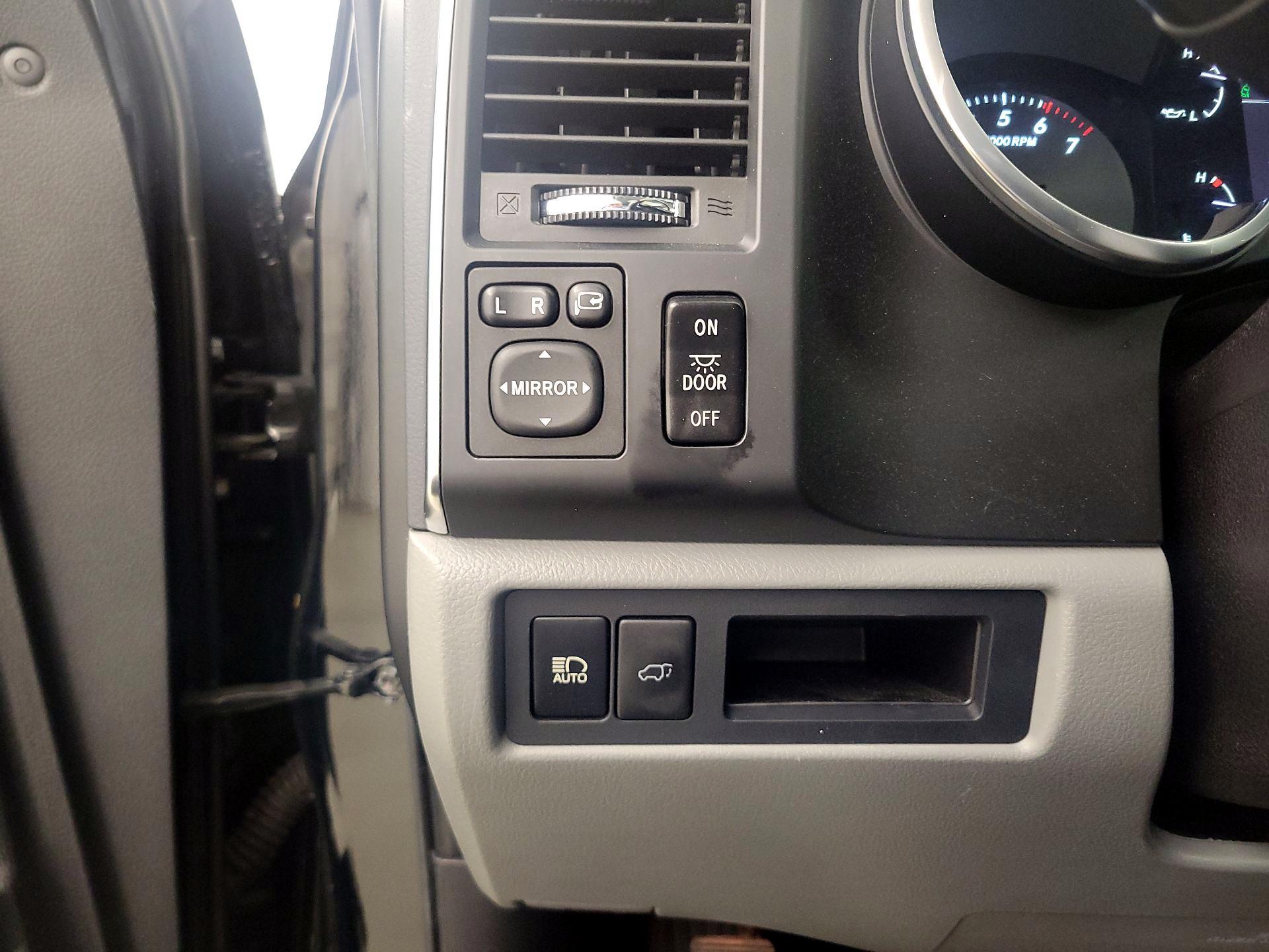 Thumbnail: 2020 Toyota Sequoia - 13