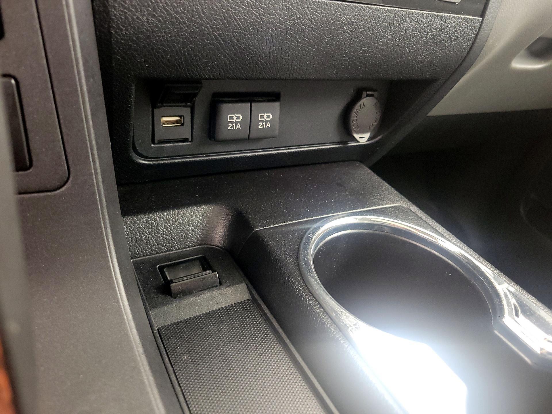 Thumbnail: 2020 Toyota Sequoia - 19