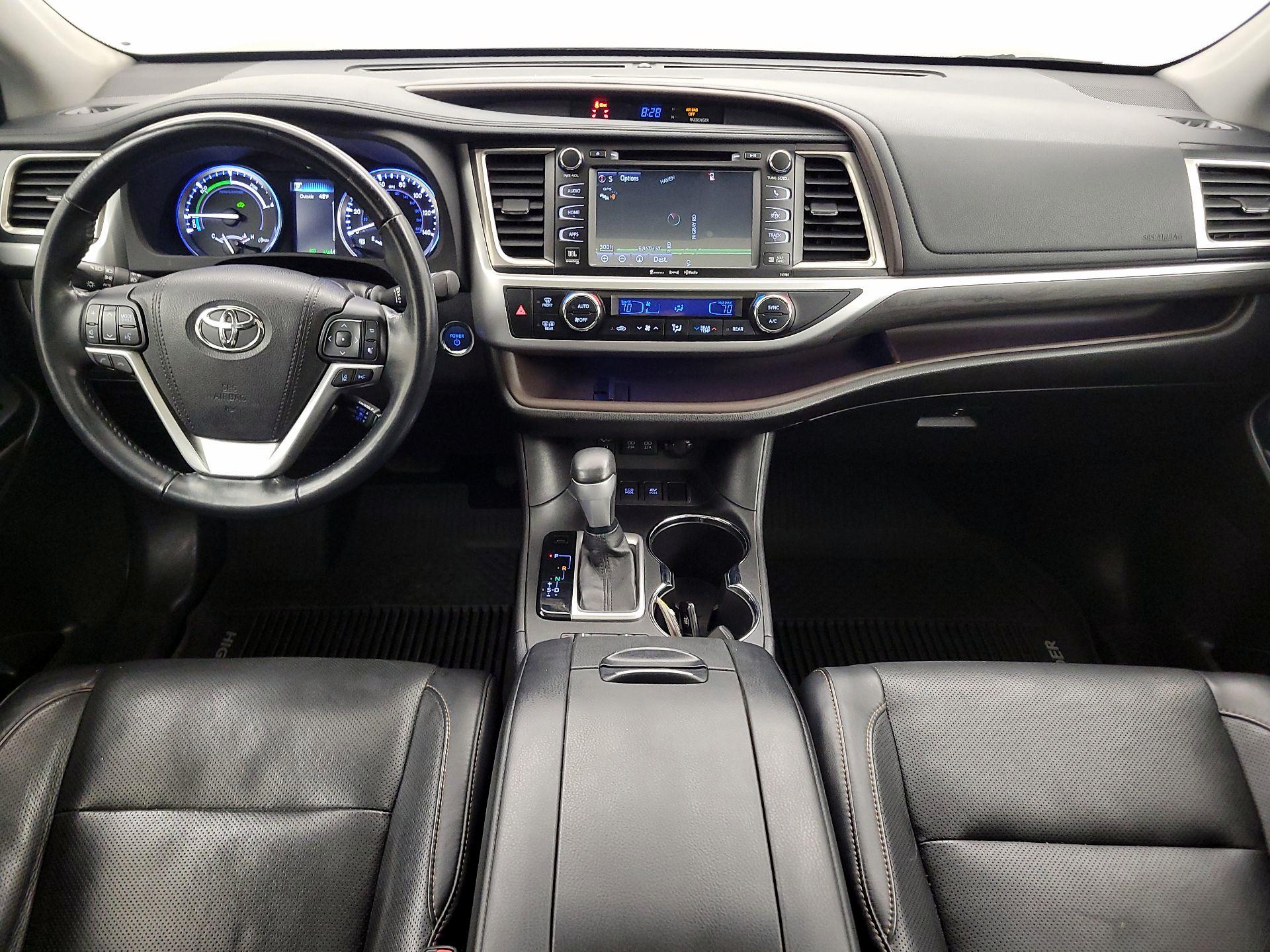 Thumbnail: 2017 Toyota Highlander - 9