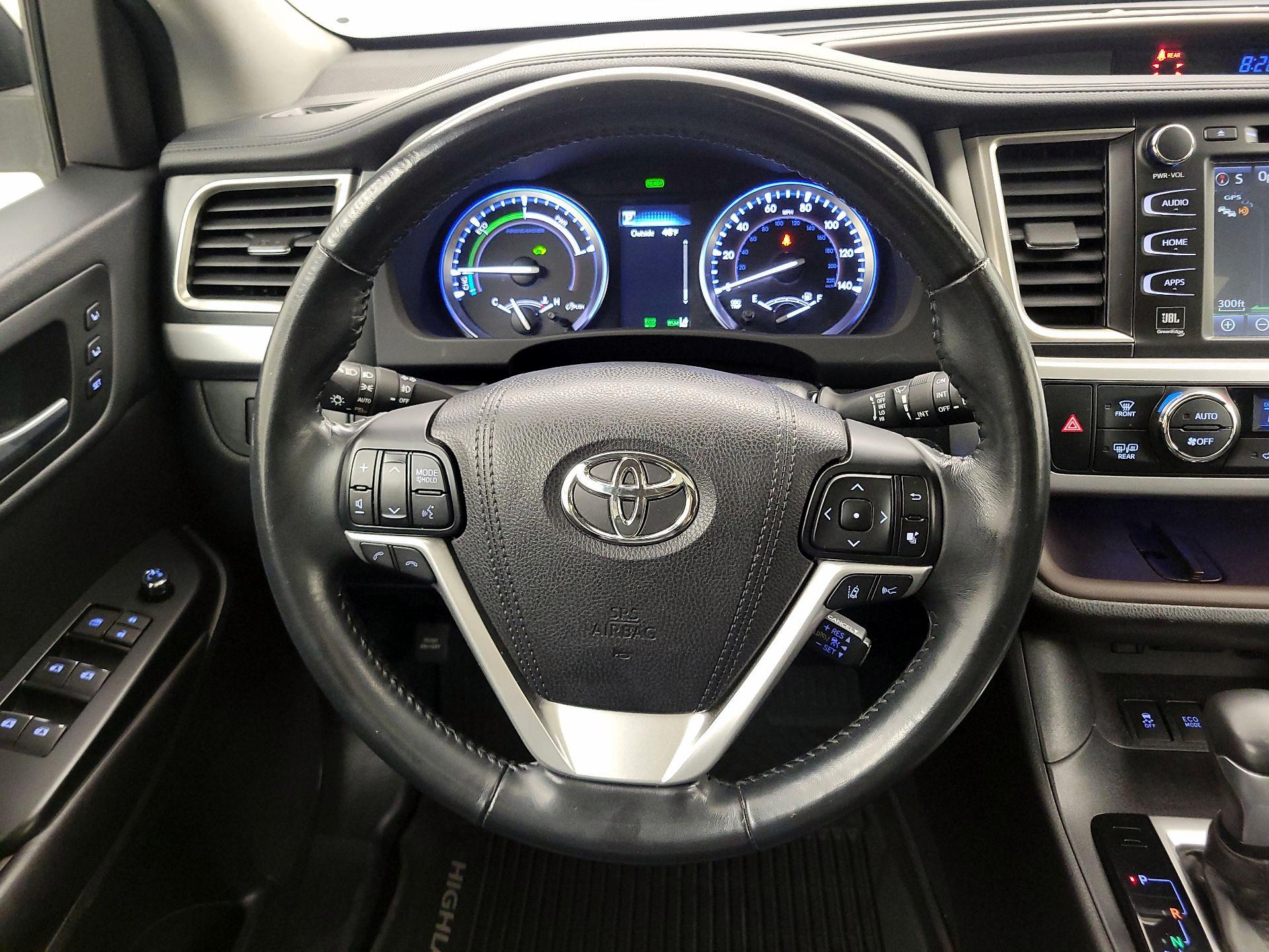 Thumbnail: 2017 Toyota Highlander - 10