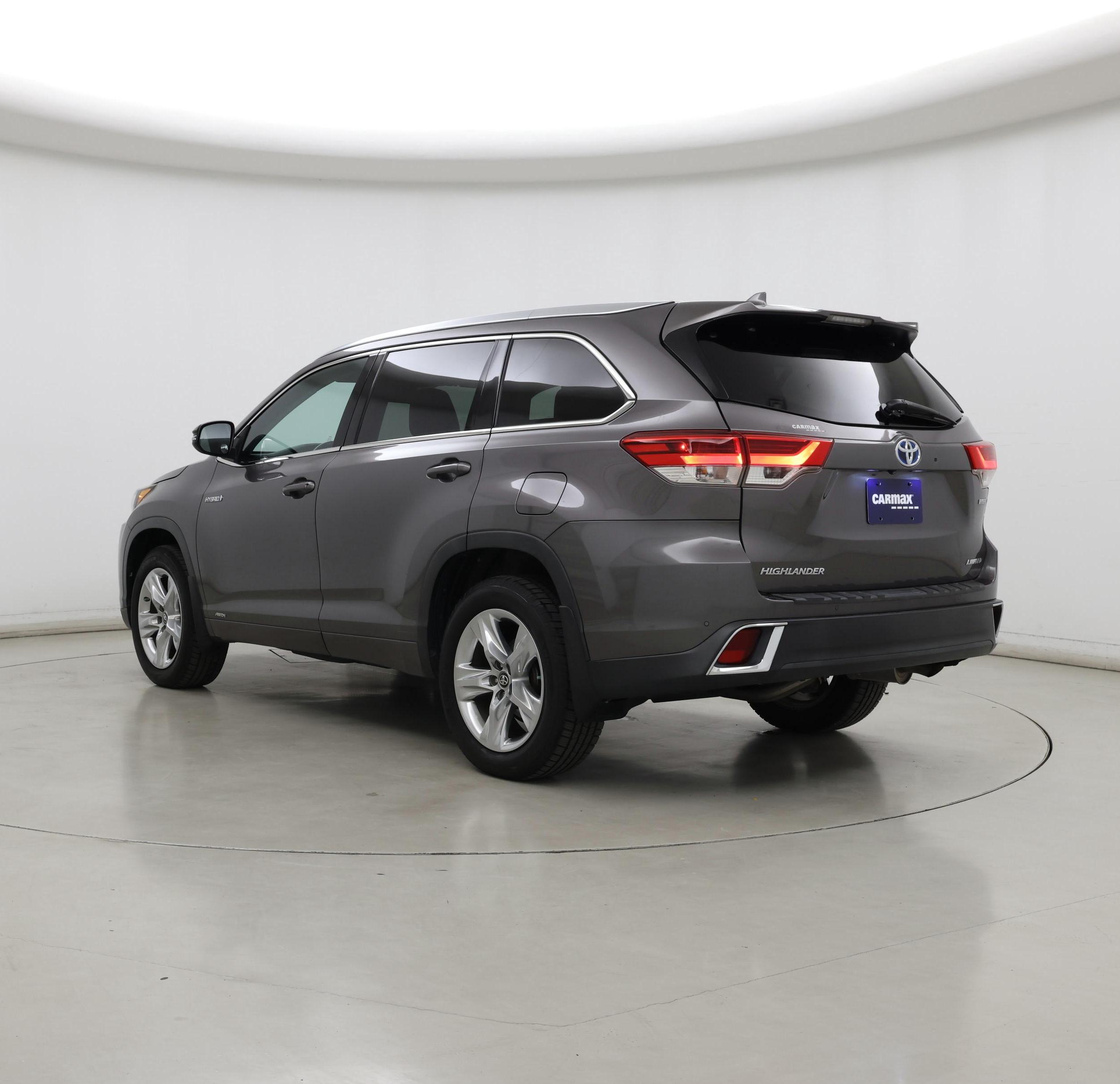 Thumbnail: 2017 Toyota Highlander - 2