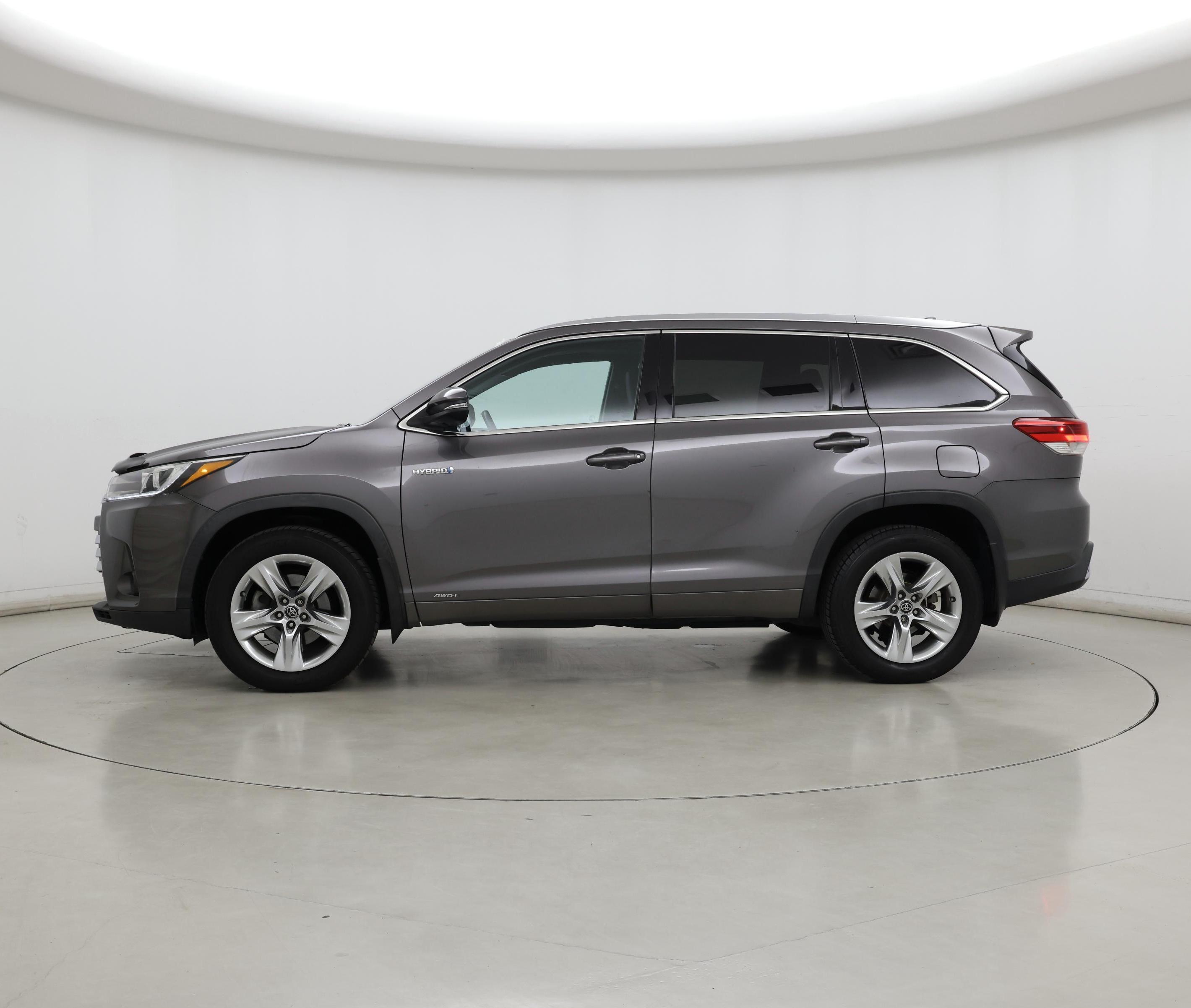 Thumbnail: 2017 Toyota Highlander - 3