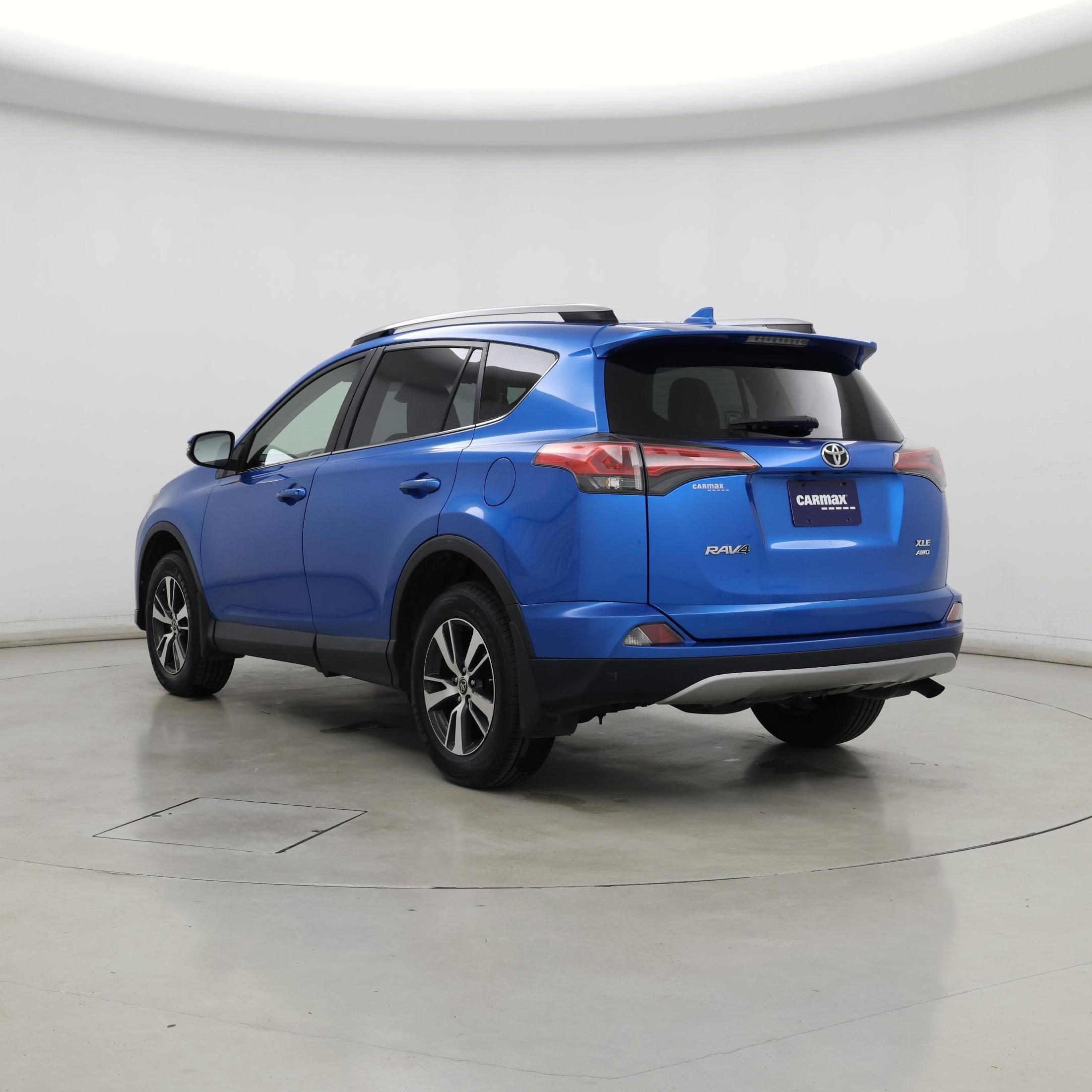 Thumbnail: 2018 Toyota RAV4 - 2