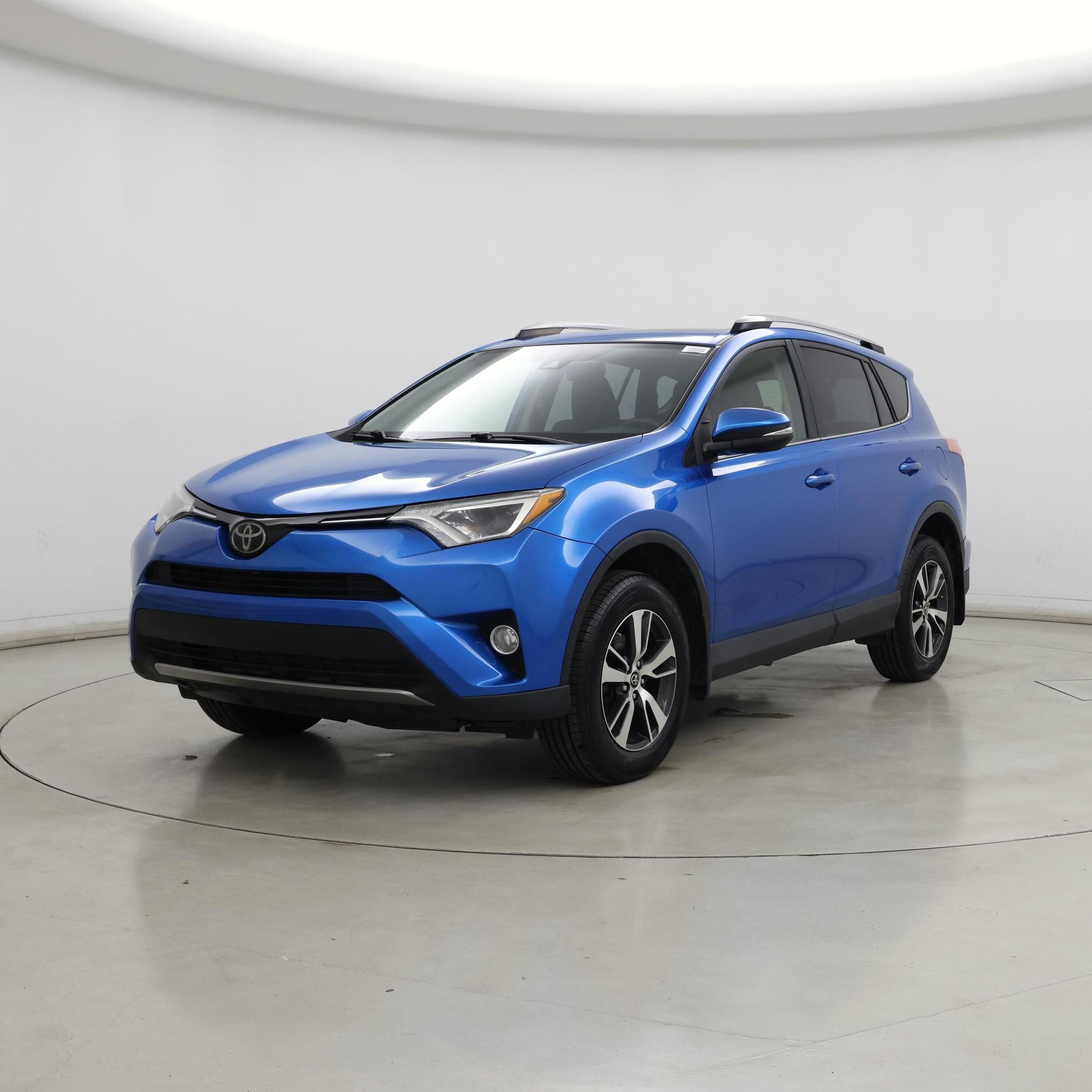 Thumbnail: 2018 Toyota RAV4 - 4